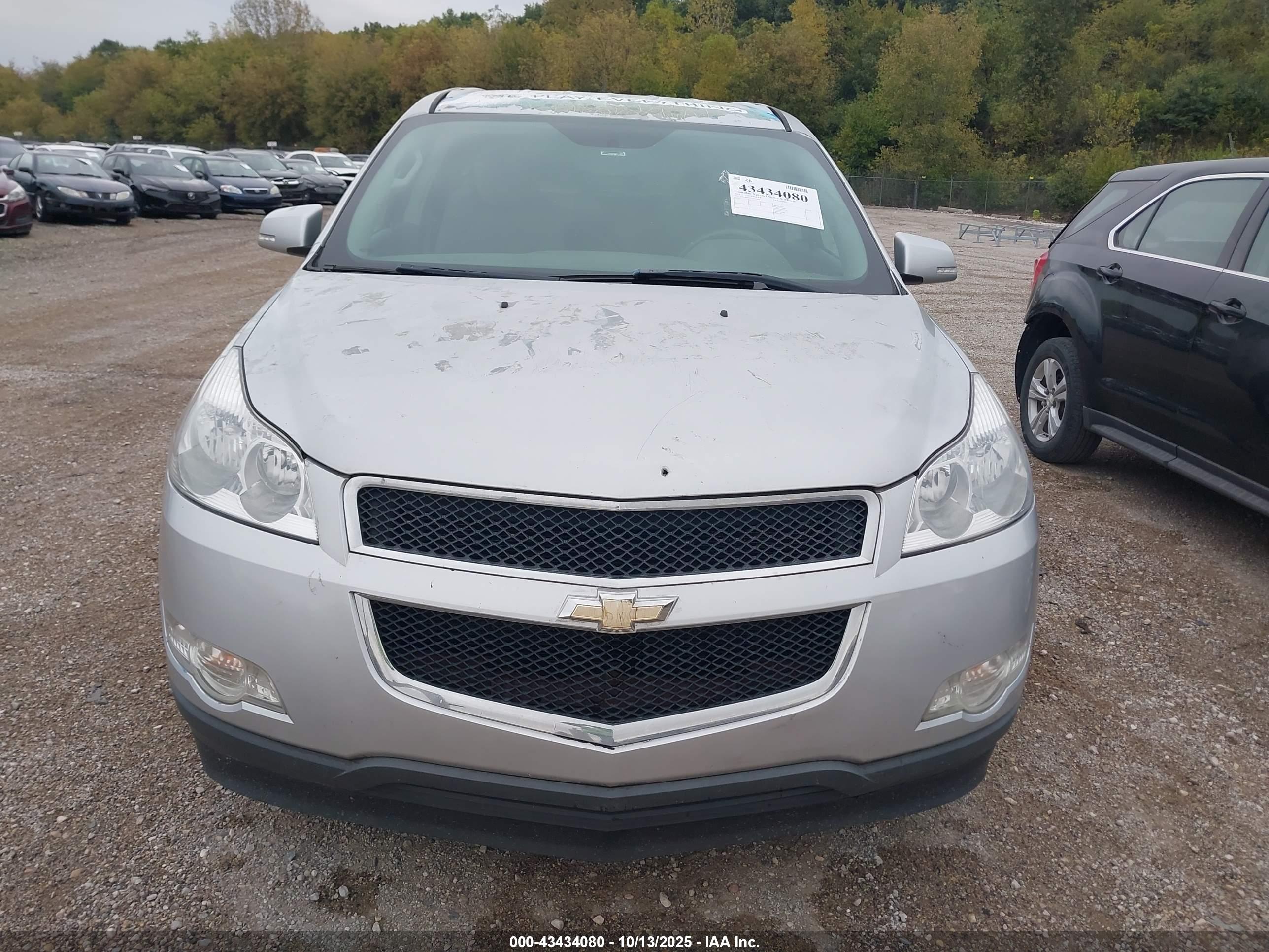 CHEVROLET TRAVERSE image 6