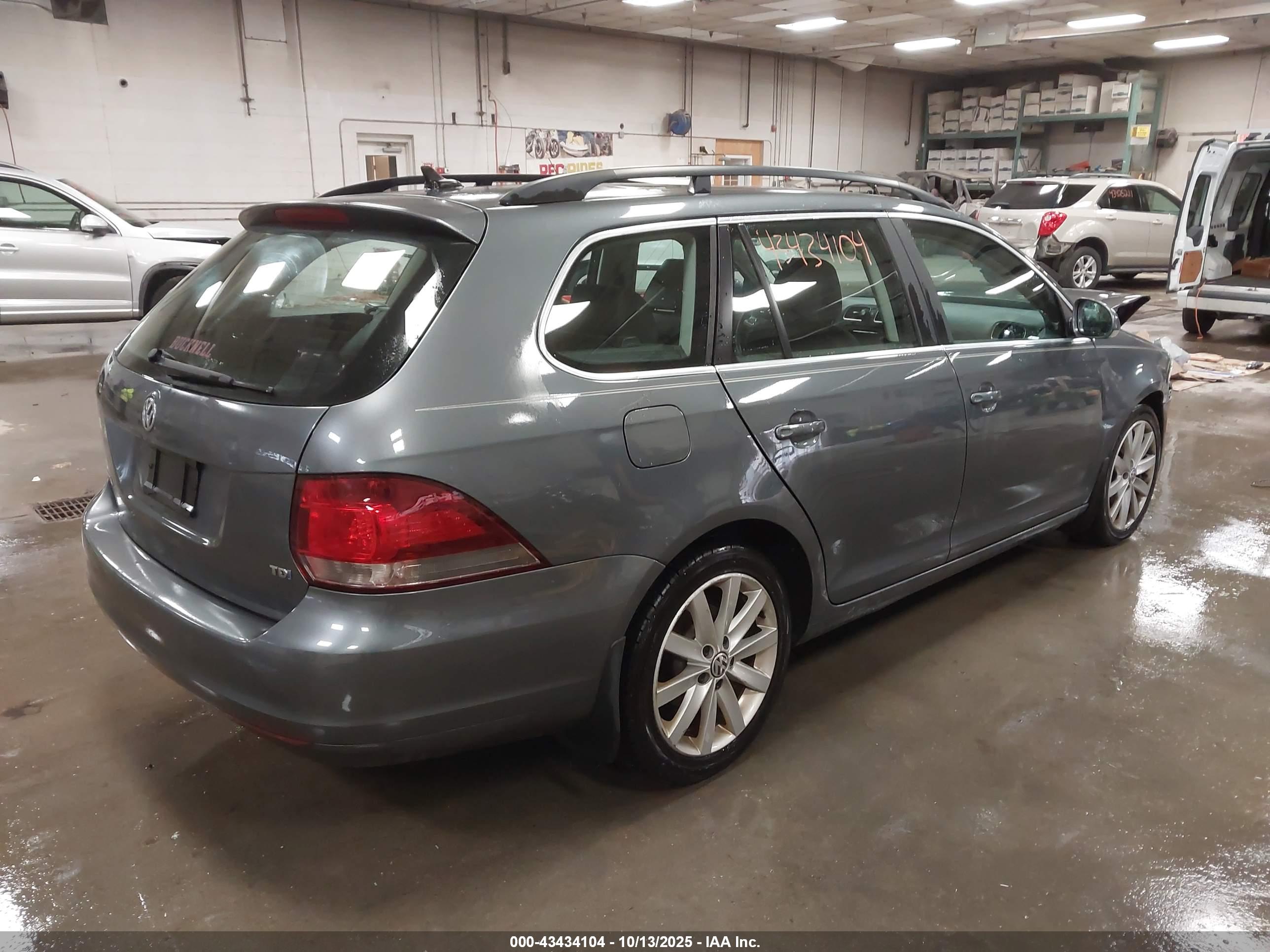 VOLKSWAGEN JETTA image 4