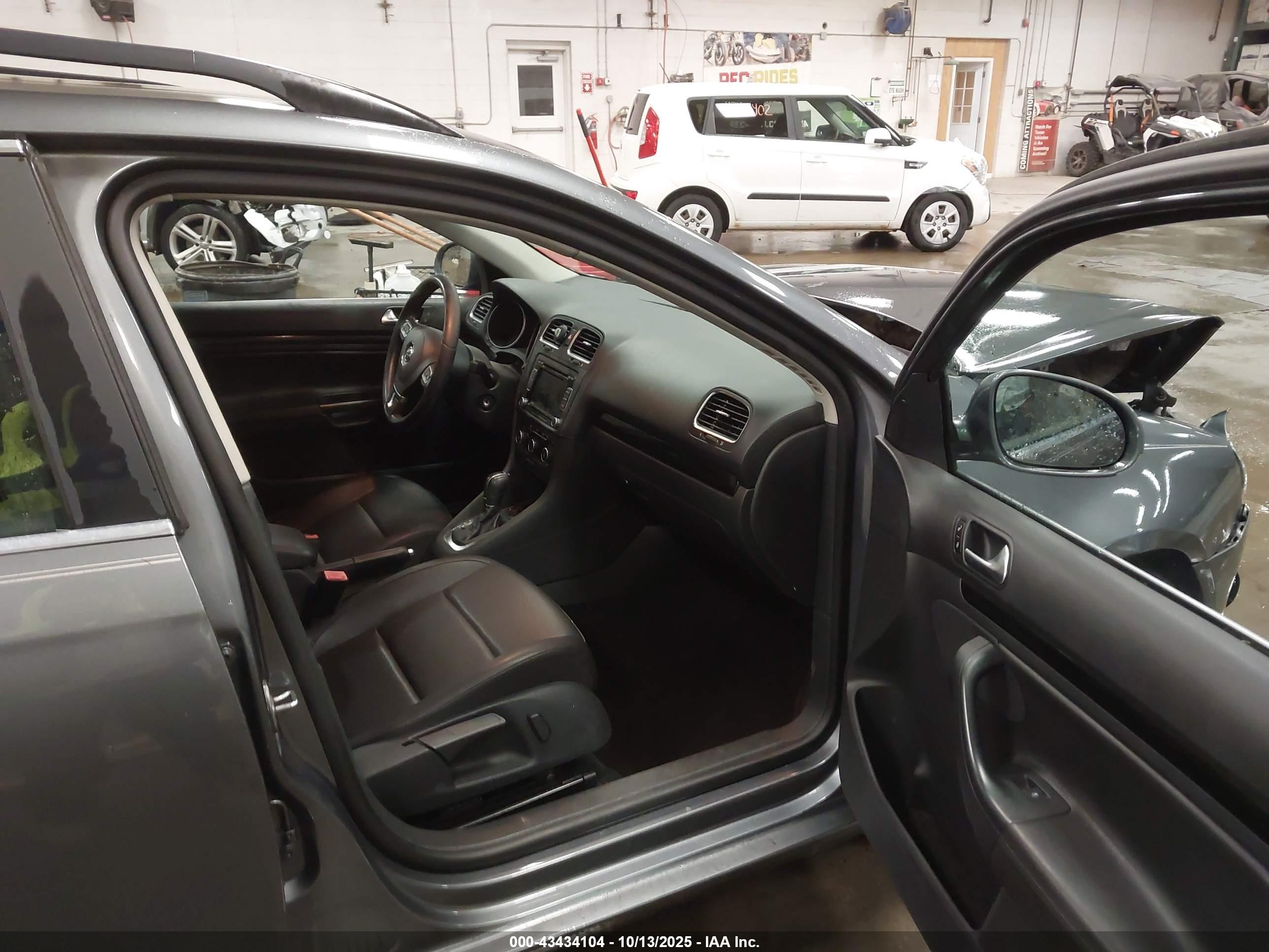 VOLKSWAGEN JETTA image 5