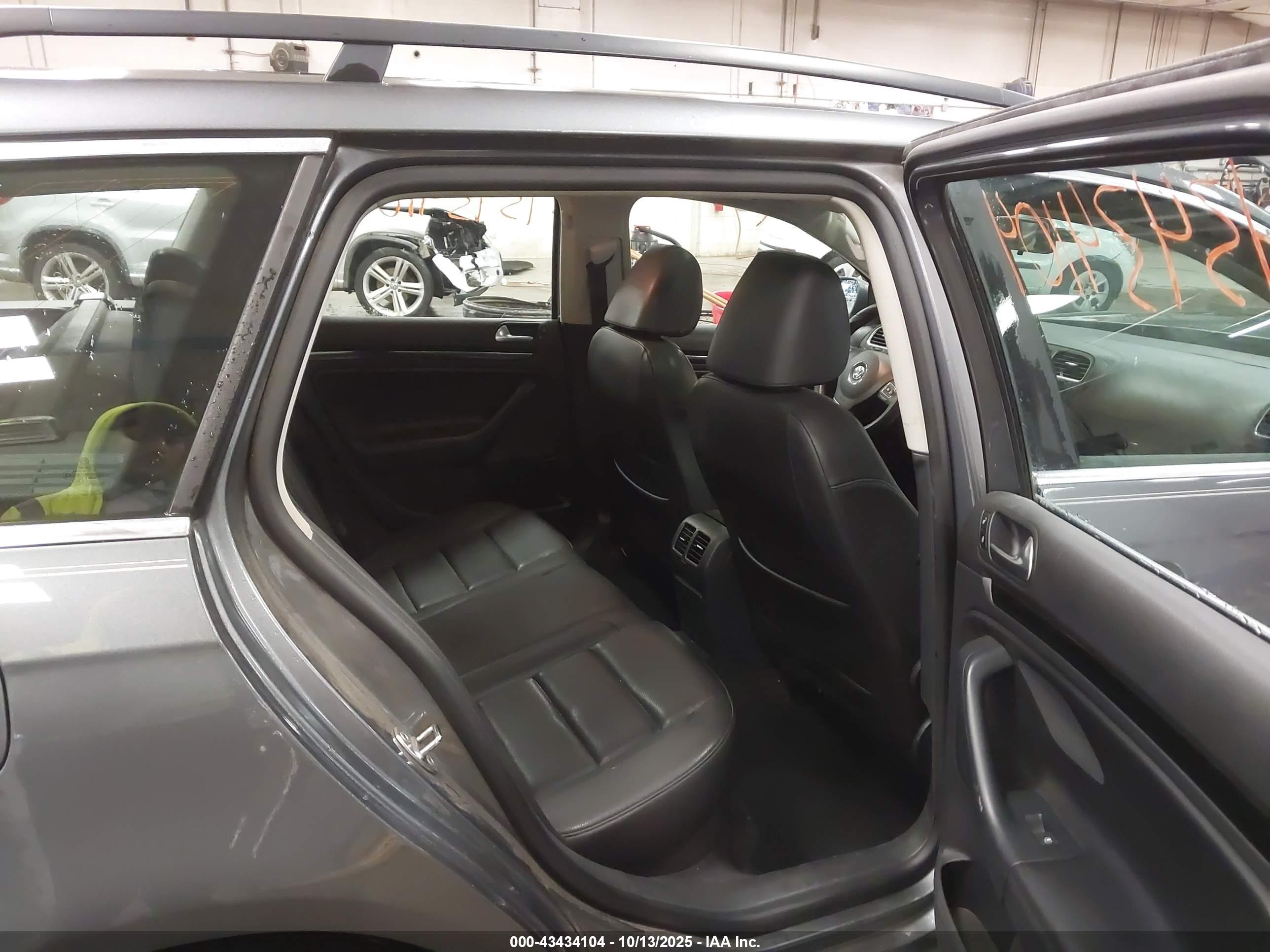 VOLKSWAGEN JETTA image 8
