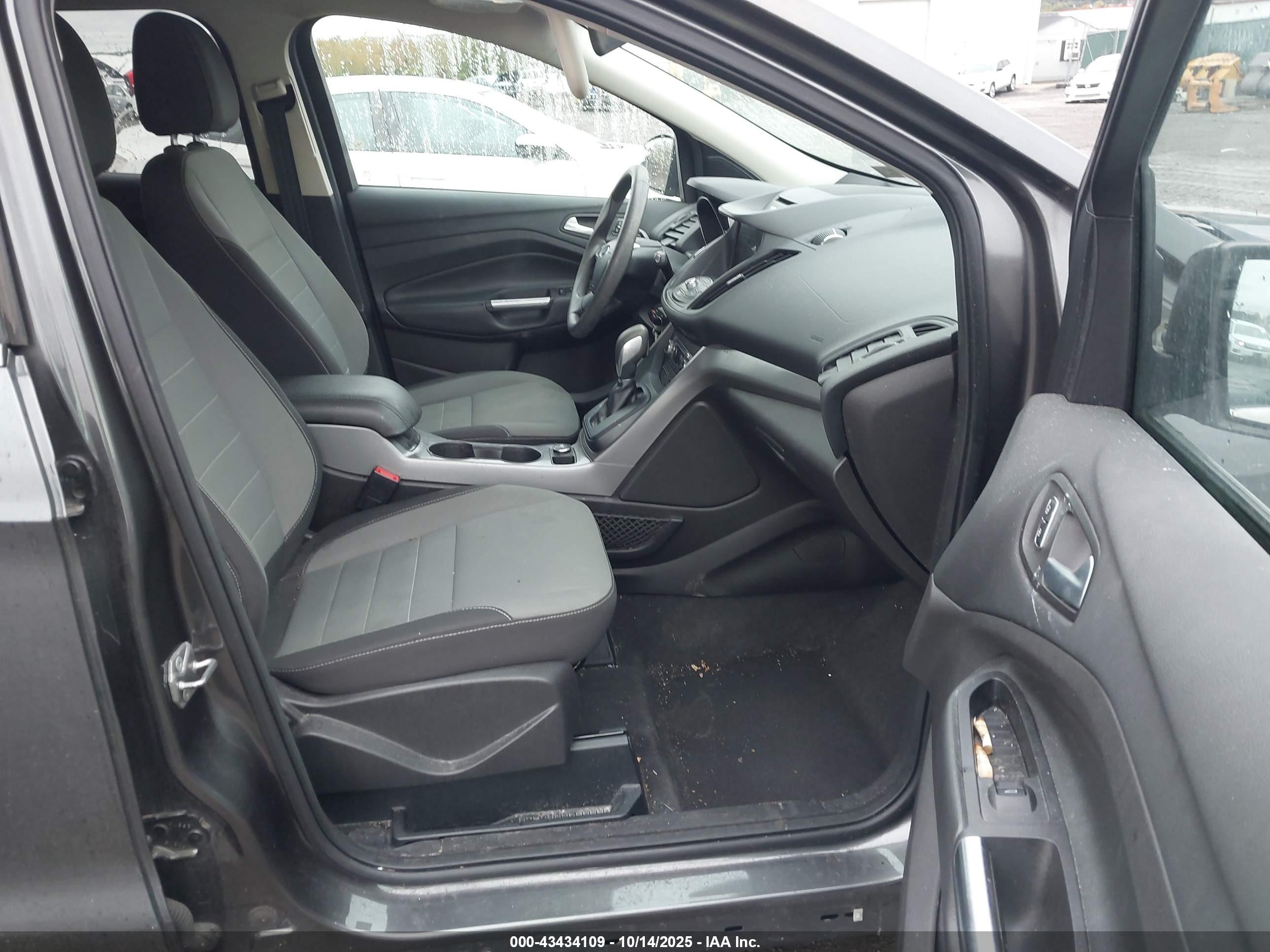 FORD ESCAPE image 5