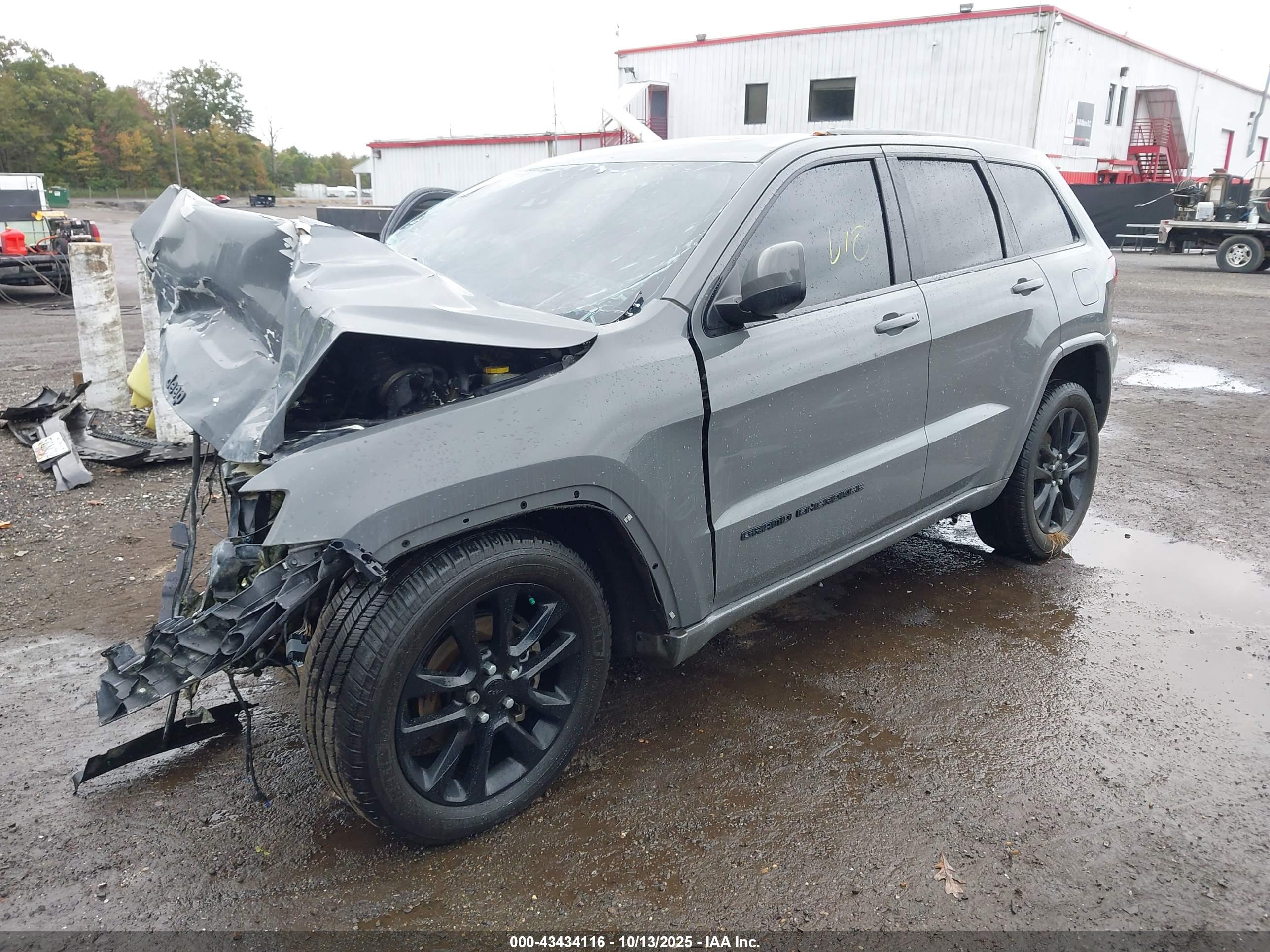 JEEP GRAND image 2
