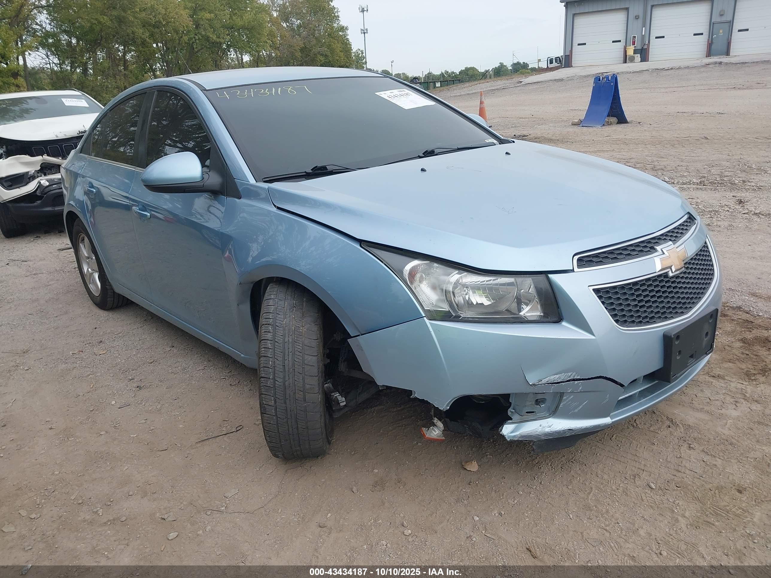 CHEVROLET CRUZE image 6