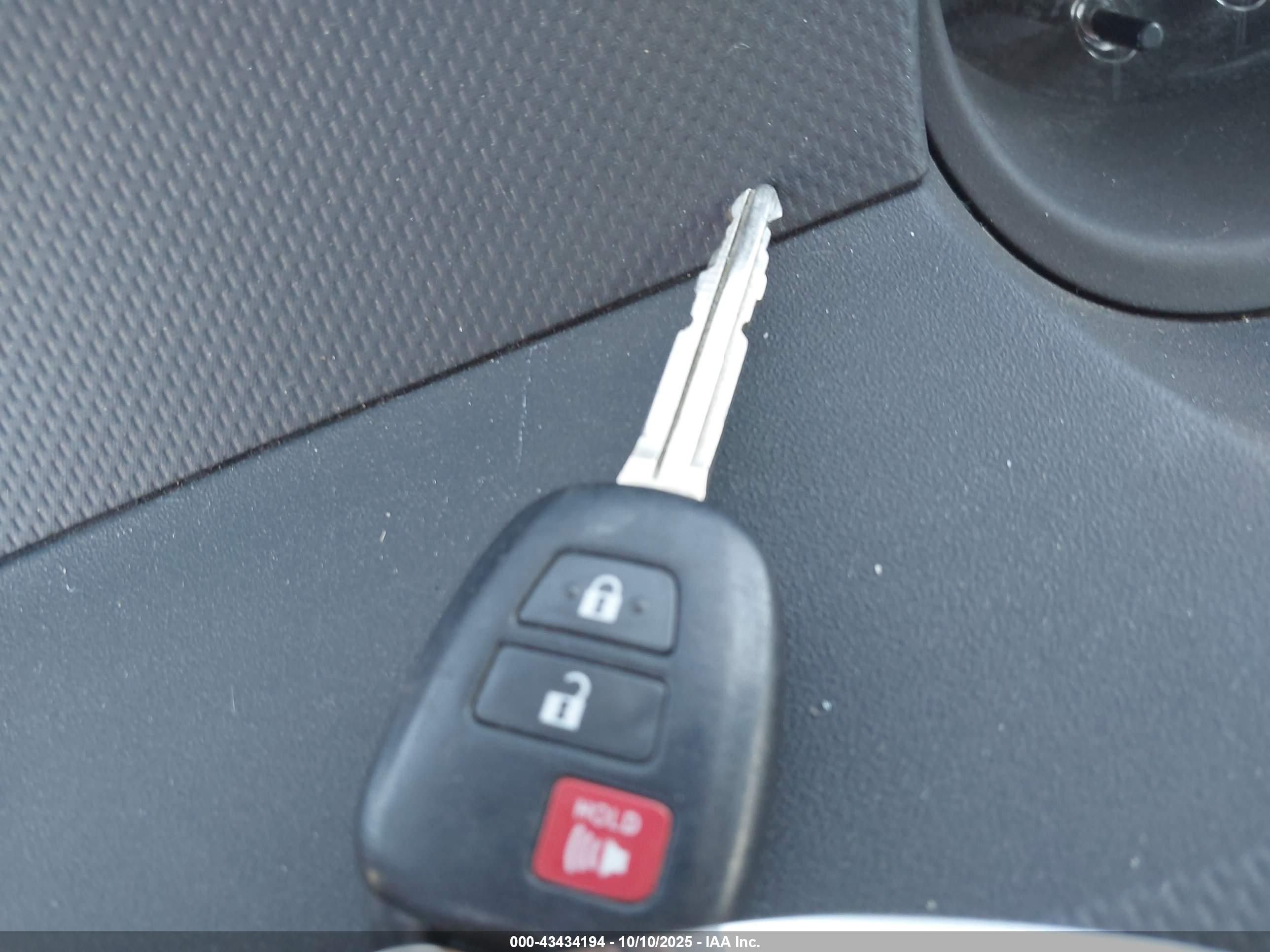 SCION XB image 11