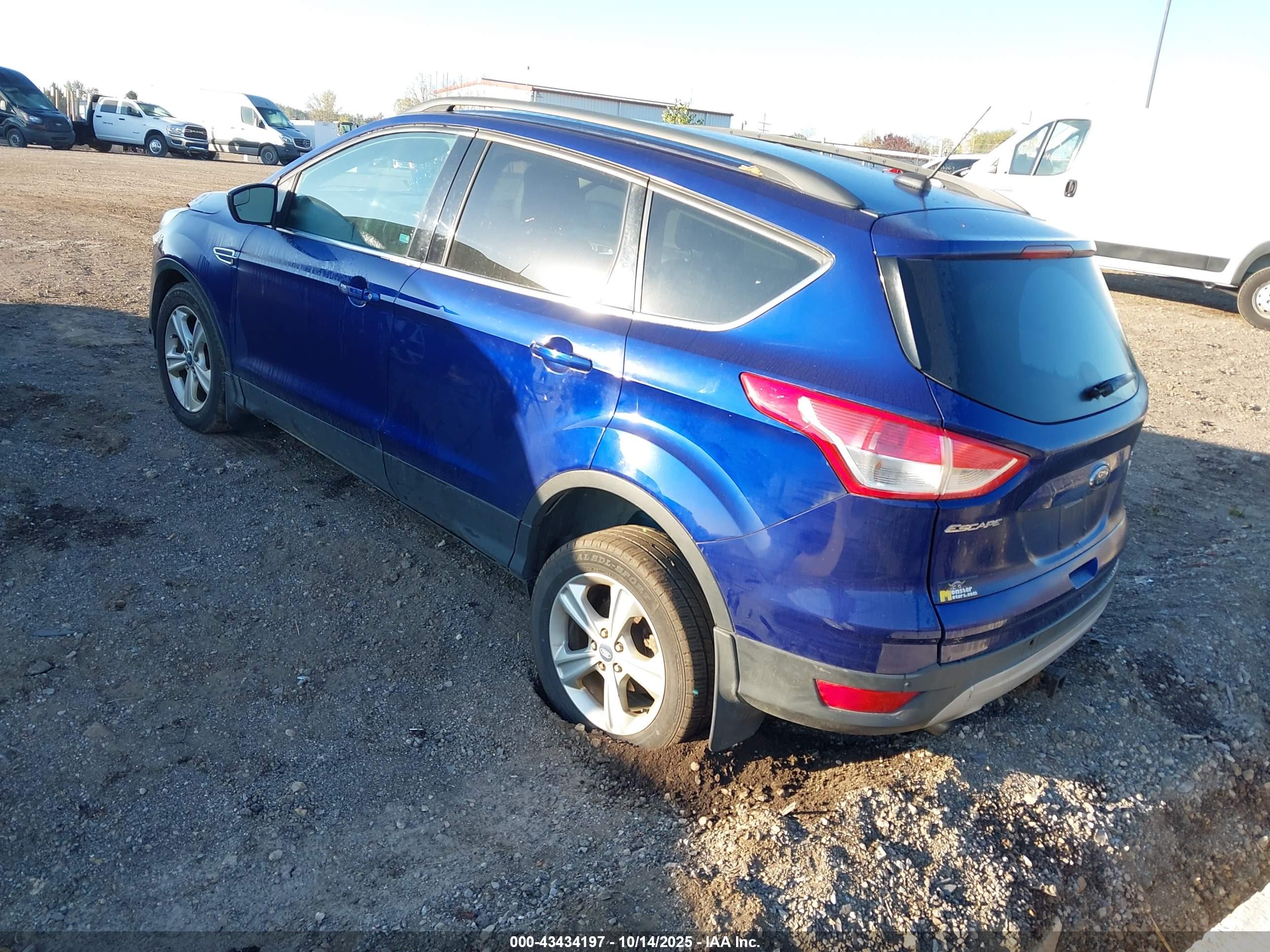 FORD ESCAPE image 3