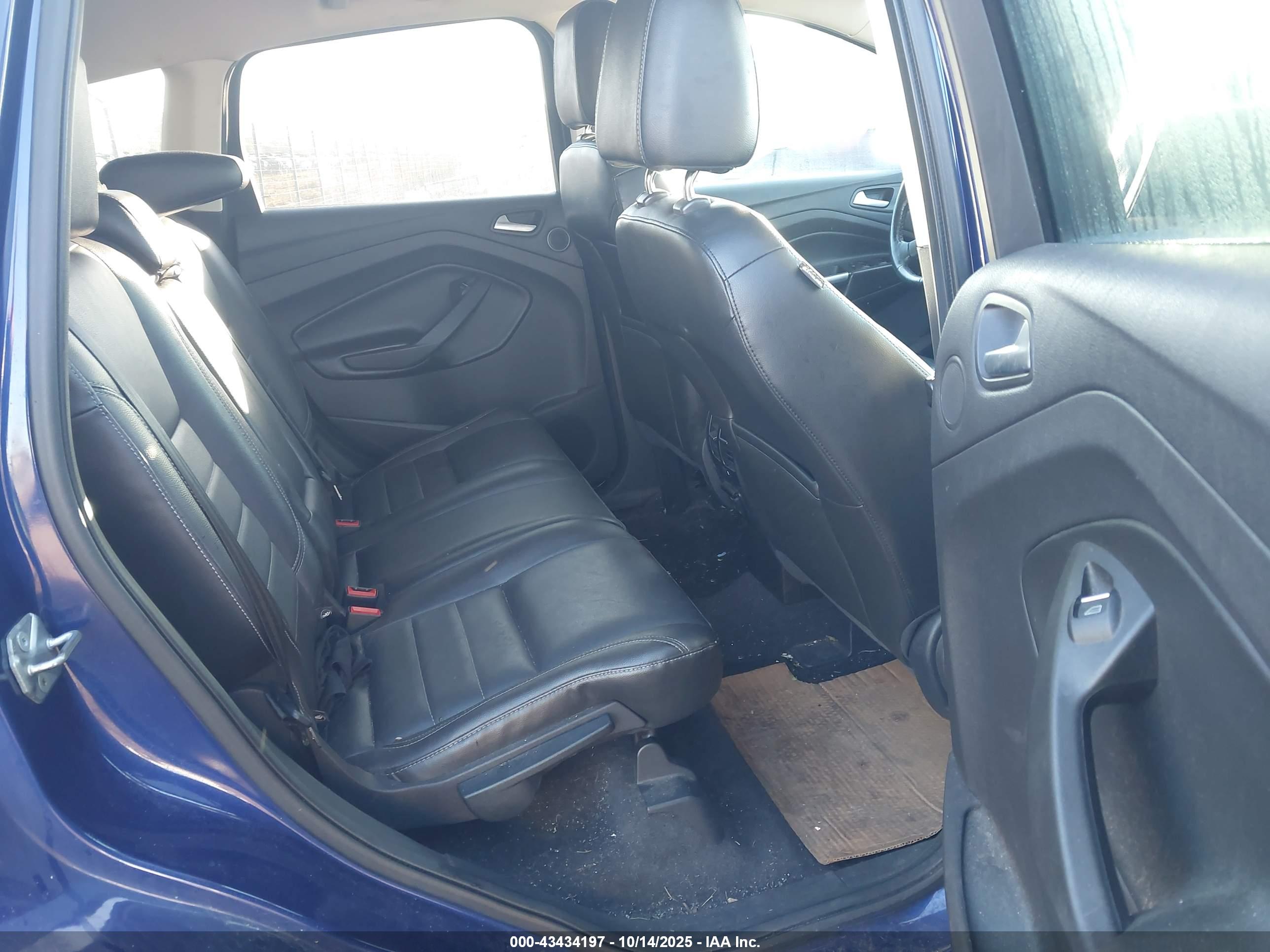 FORD ESCAPE image 8
