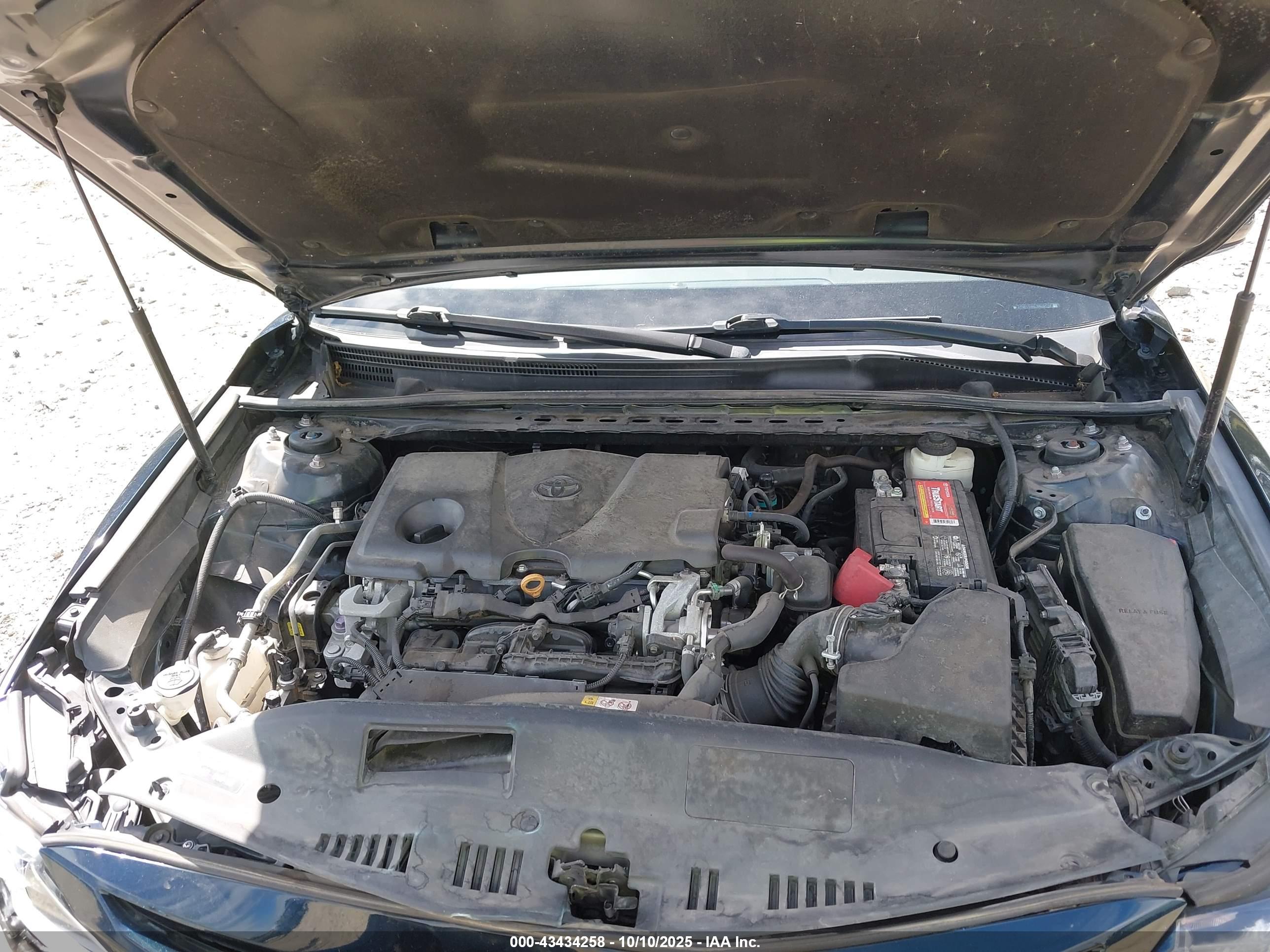 TOYOTA CAMRY image 10