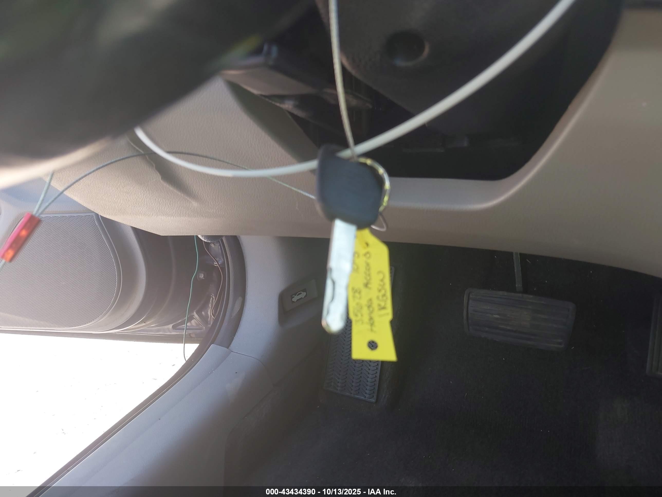 HONDA ACCORD image 11