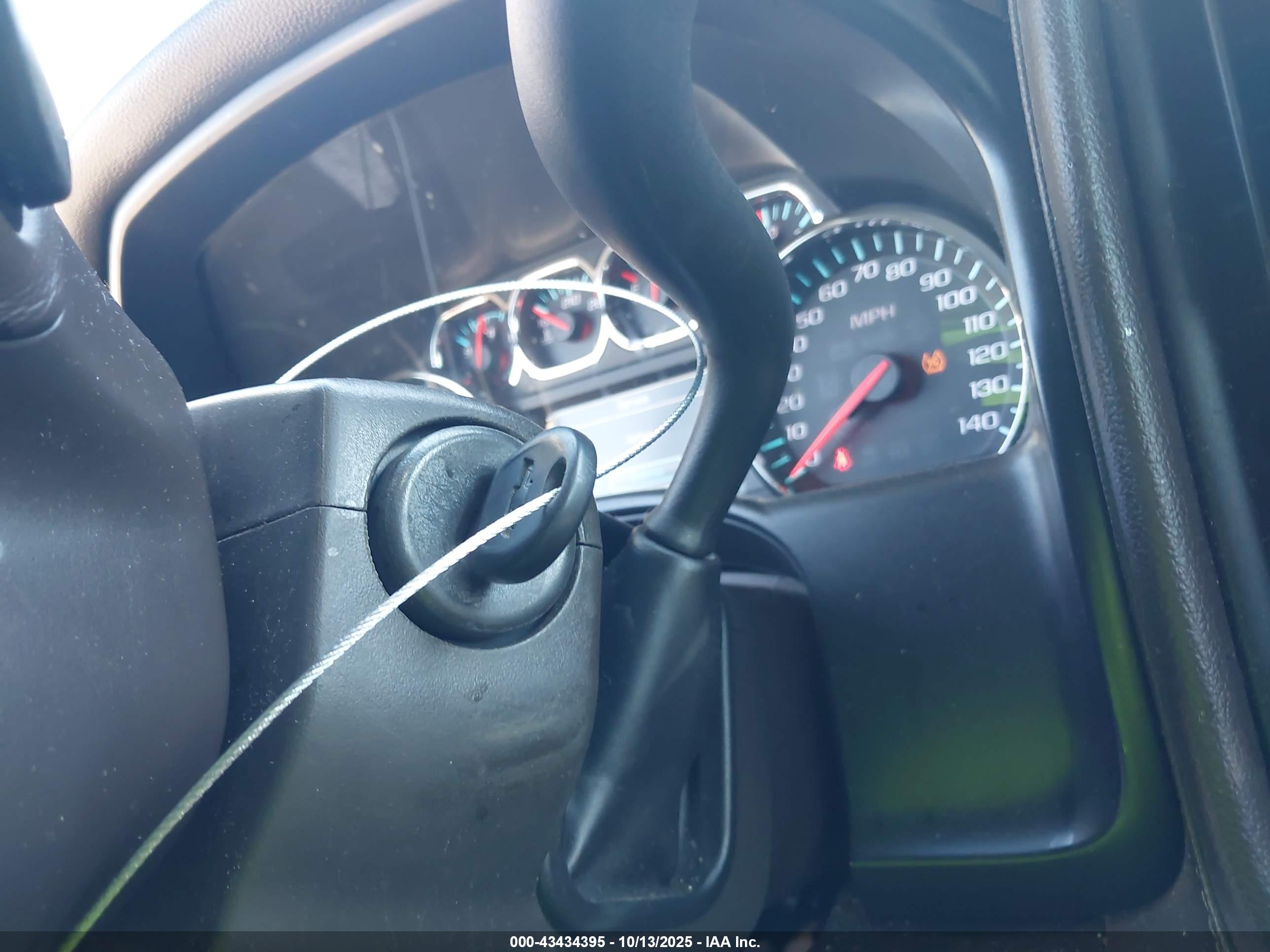 CHEVROLET SILVERADO image 11
