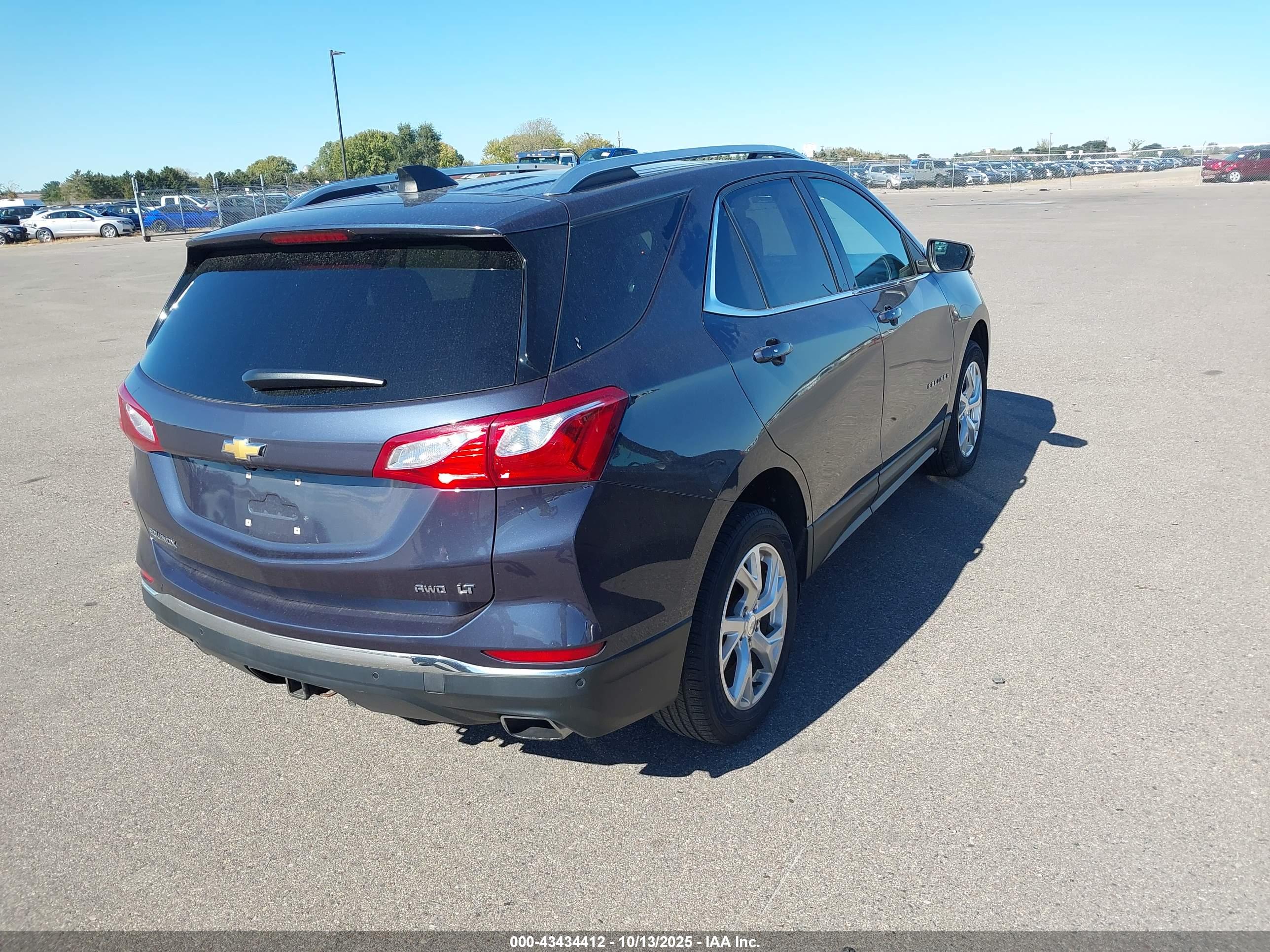 CHEVROLET EQUINOX image 4
