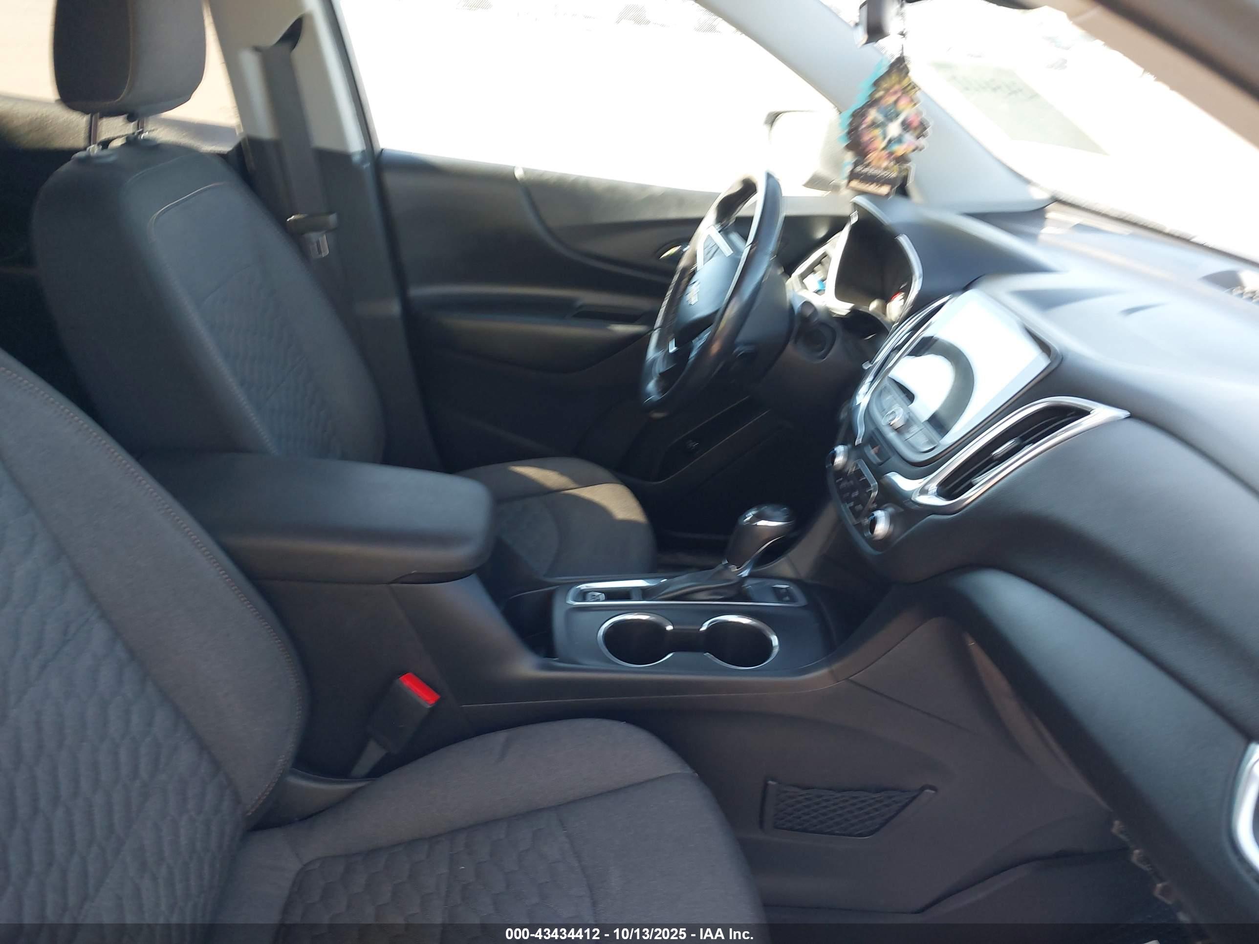 CHEVROLET EQUINOX image 5