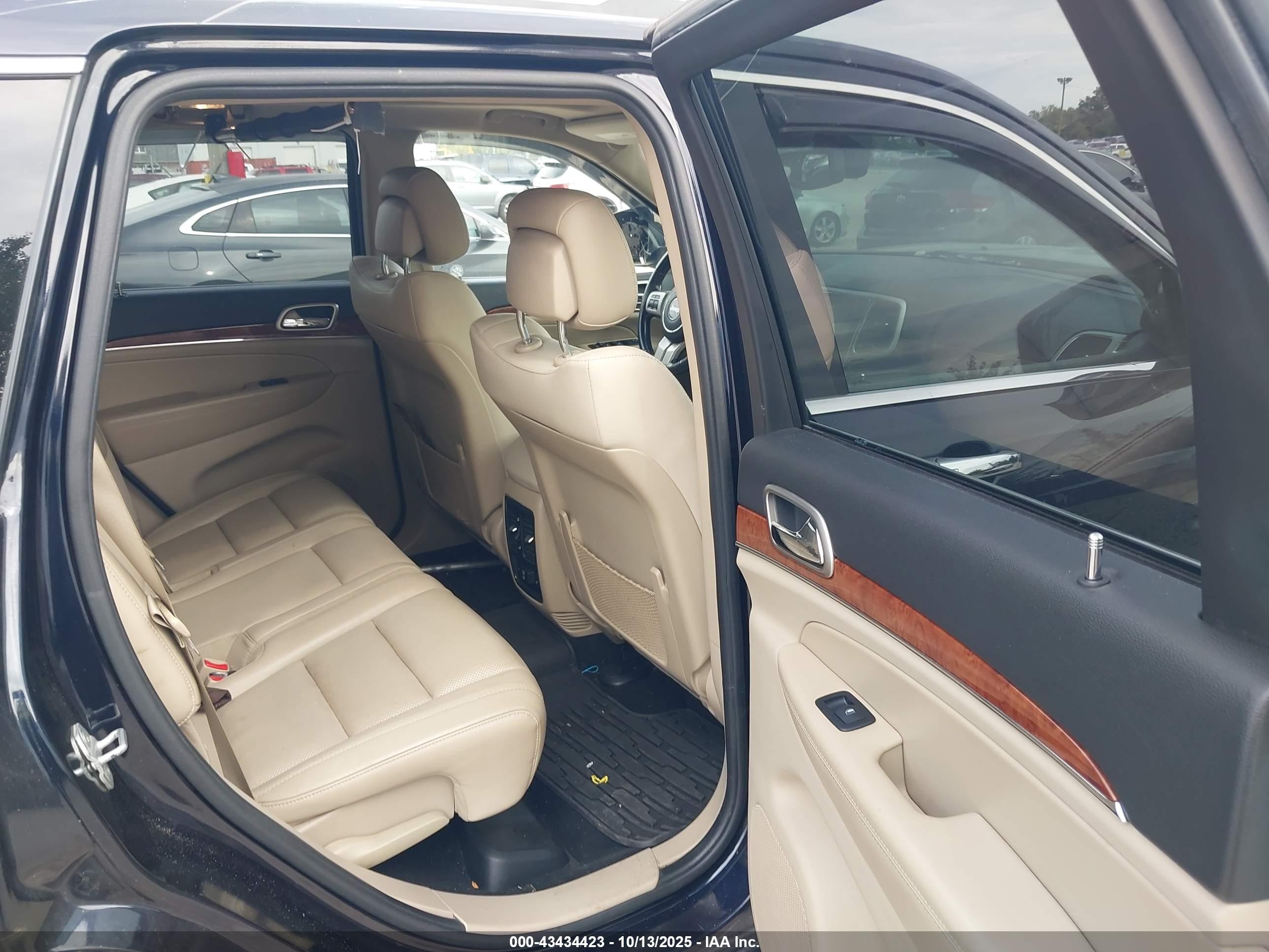 JEEP GRAND image 8