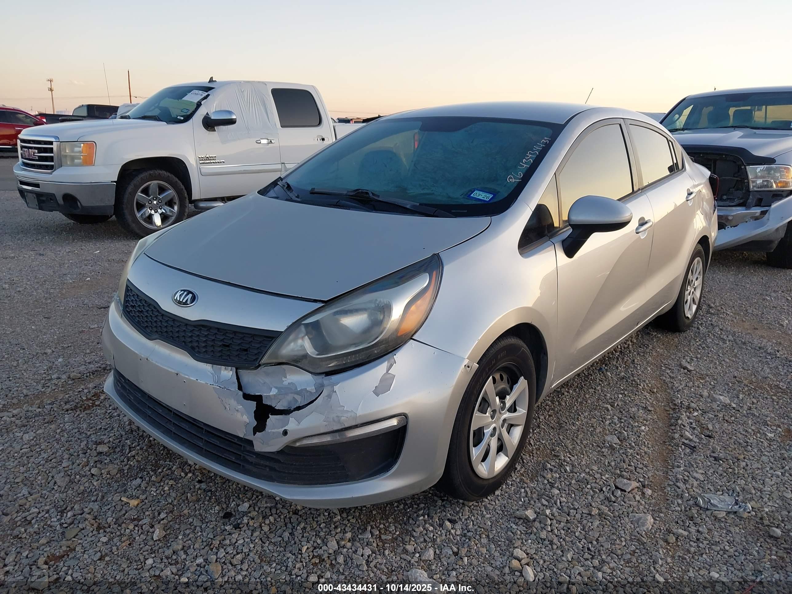 KIA RIO image 2