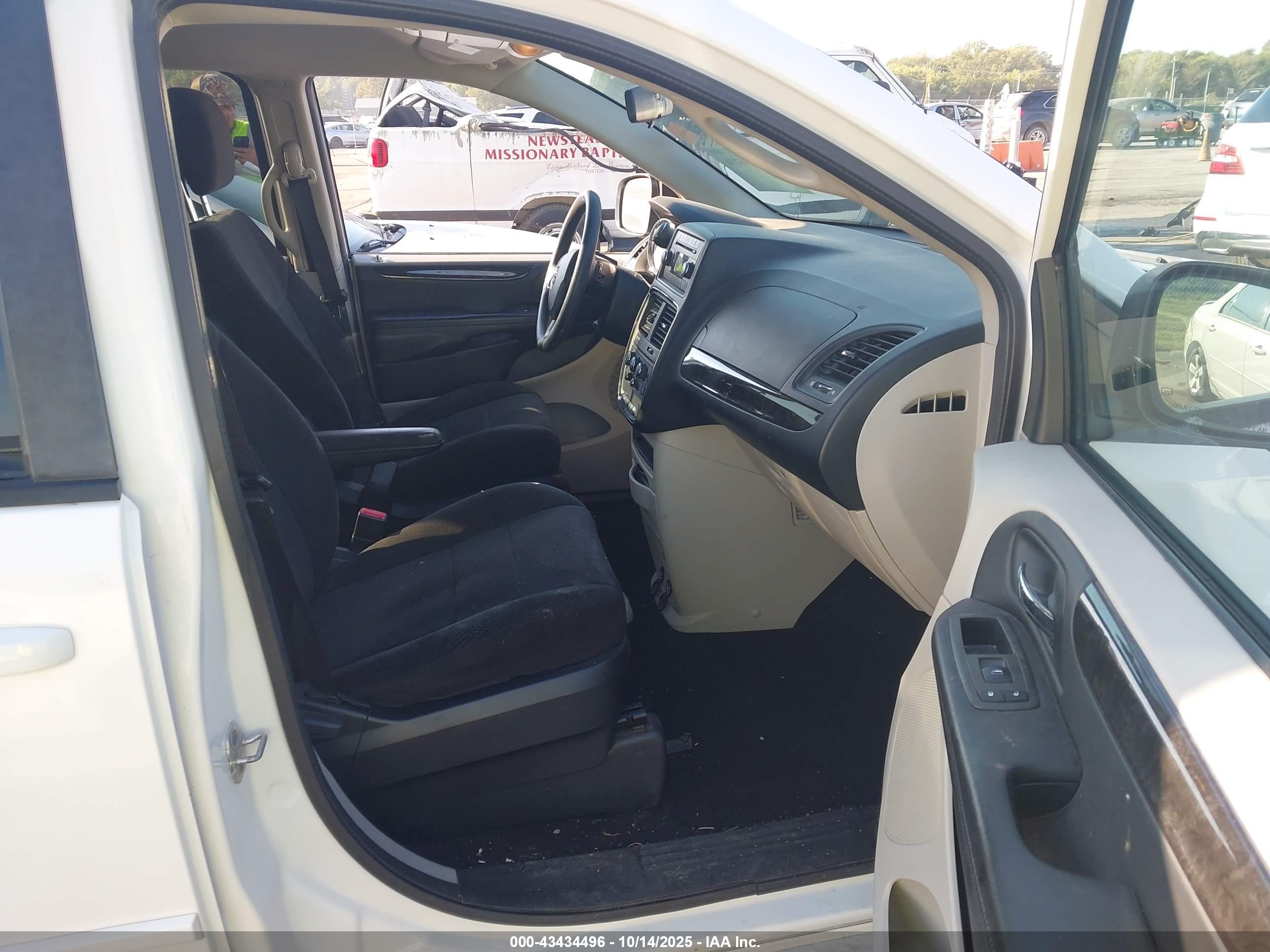 DODGE GRAND image 5