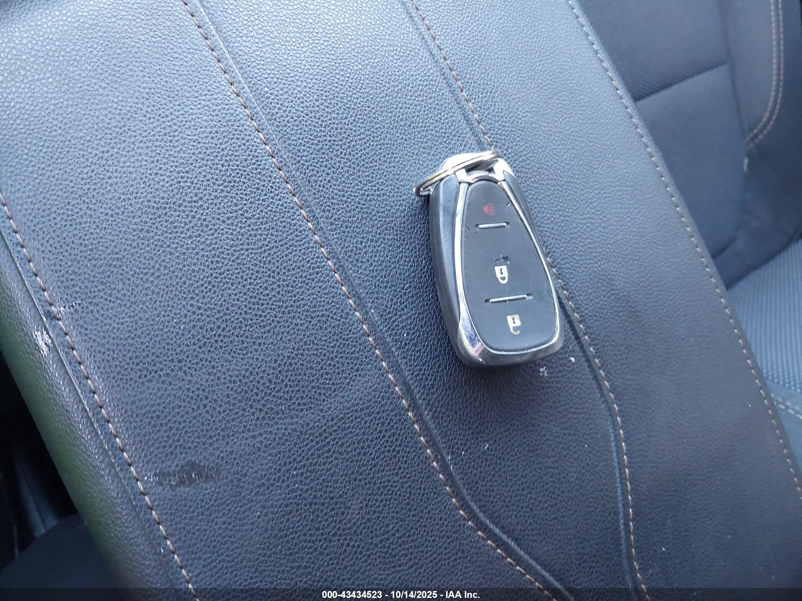 CHEVROLET TRAVERSE image 11