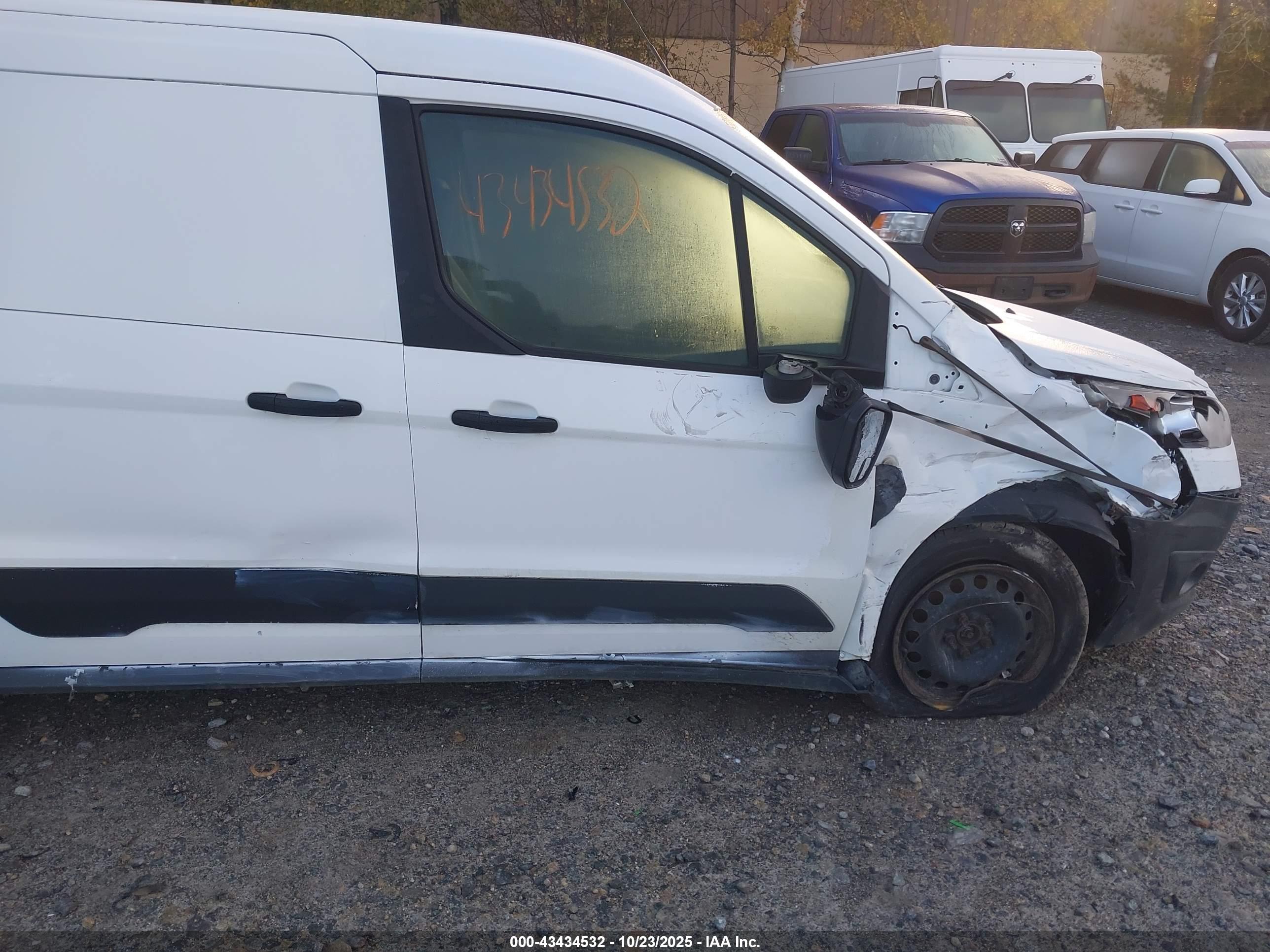 FORD TRANSIT image 6