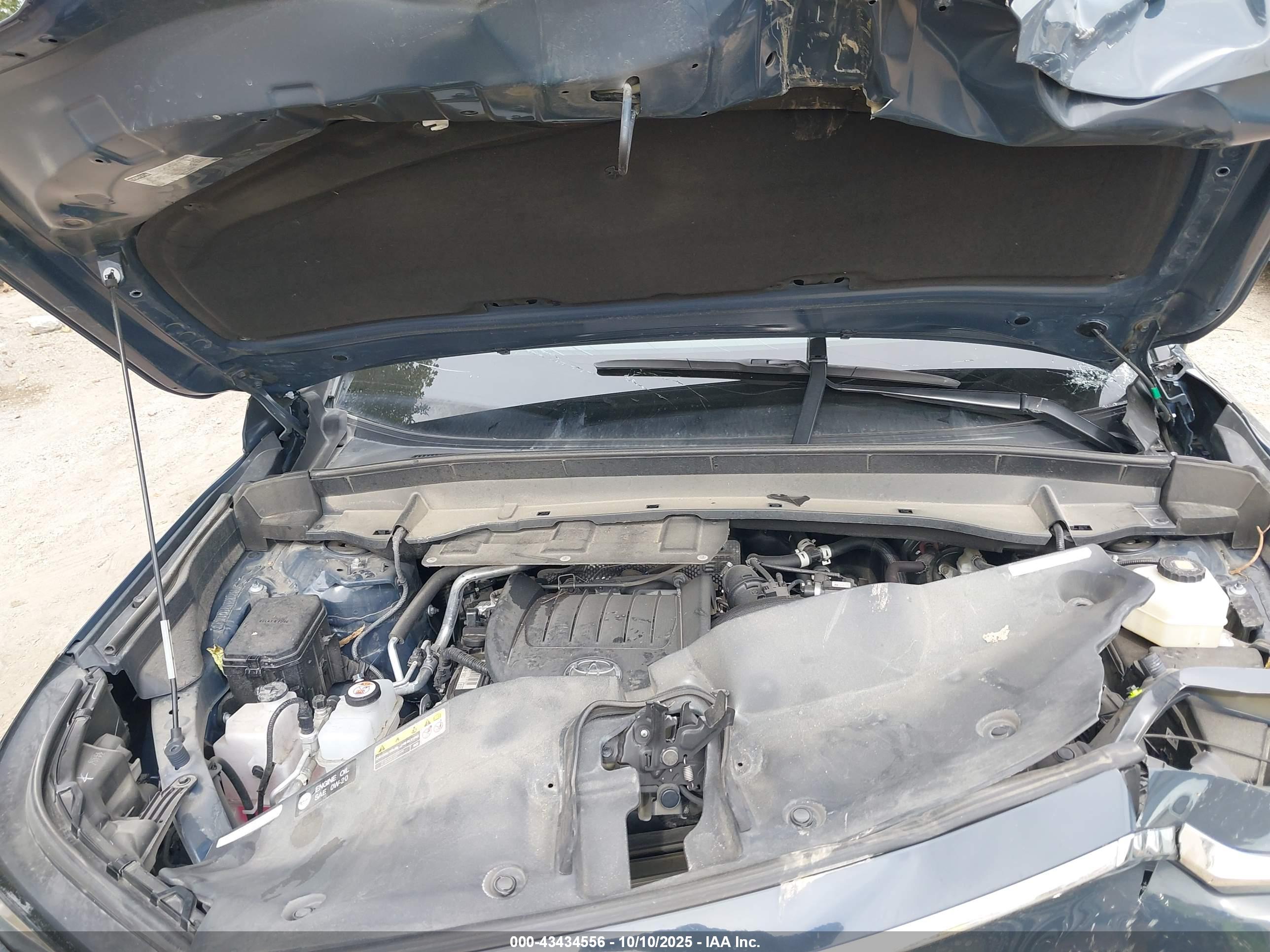 TOYOTA GRAND image 10
