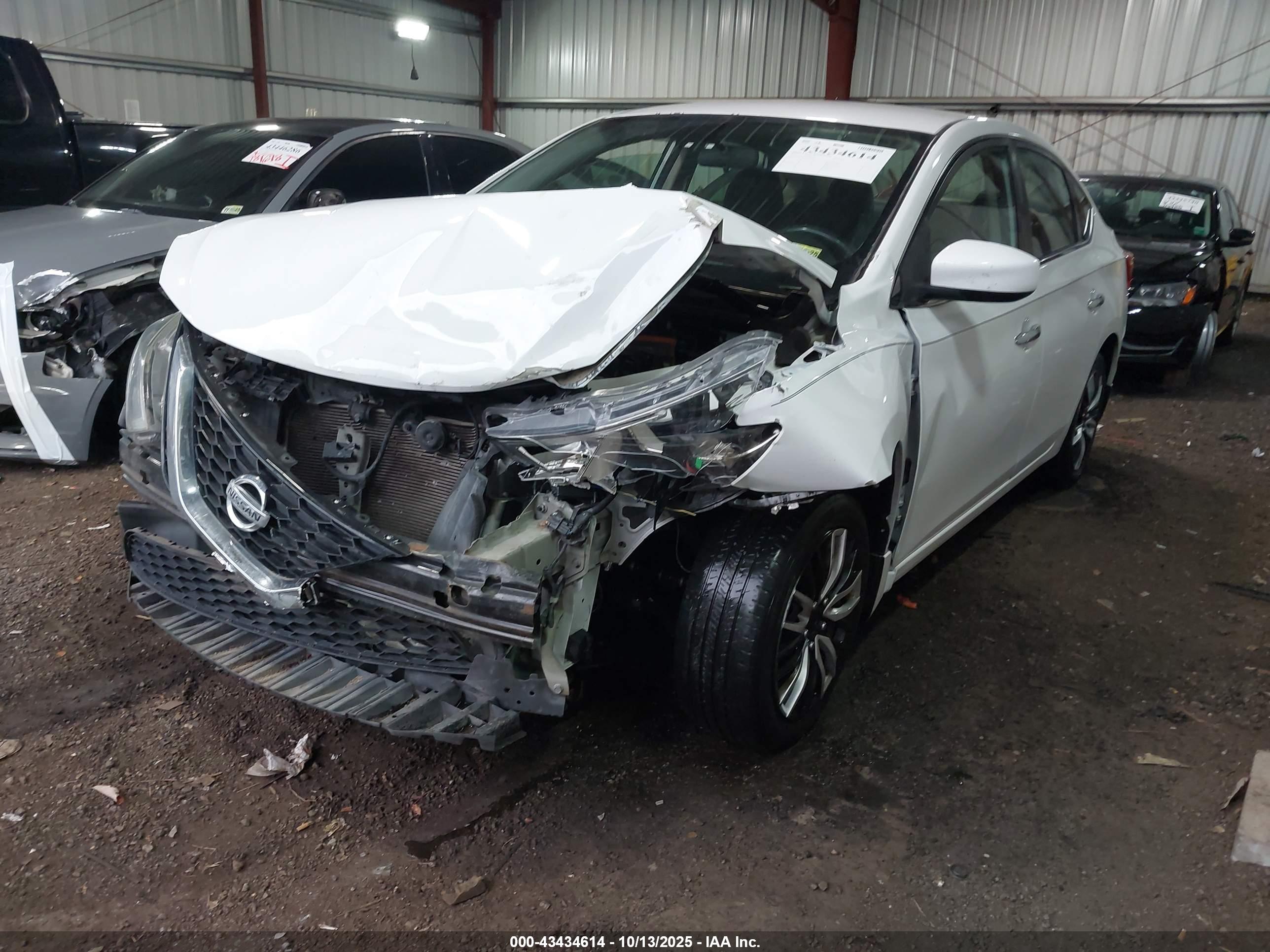 NISSAN SENTRA image 2
