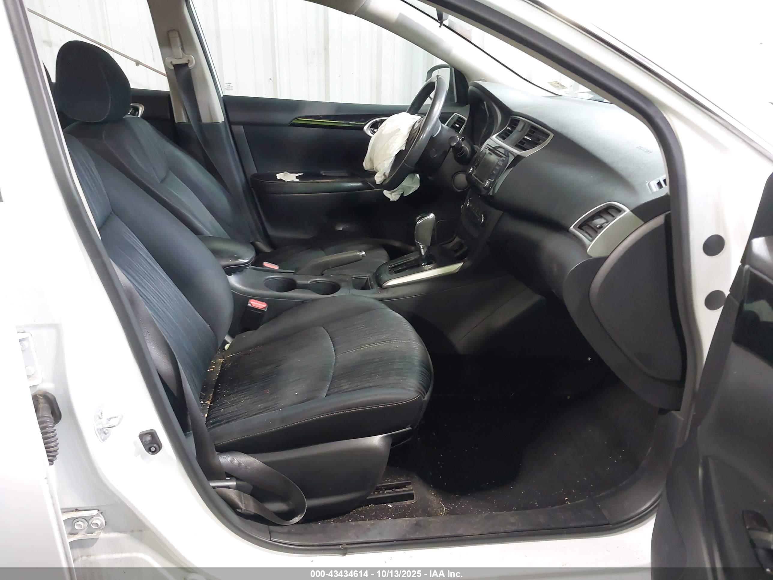 NISSAN SENTRA image 5