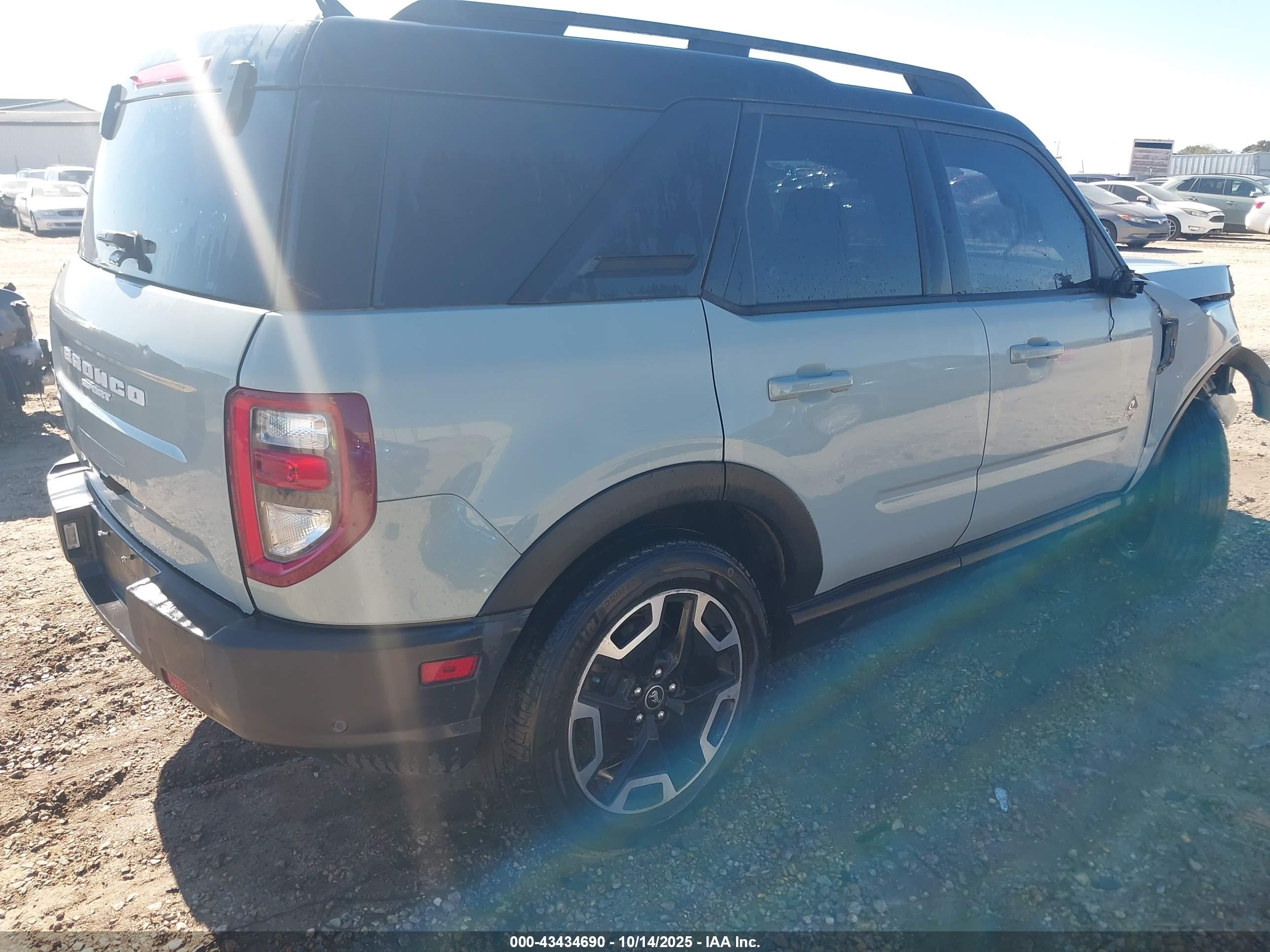 FORD BRONCO image 4