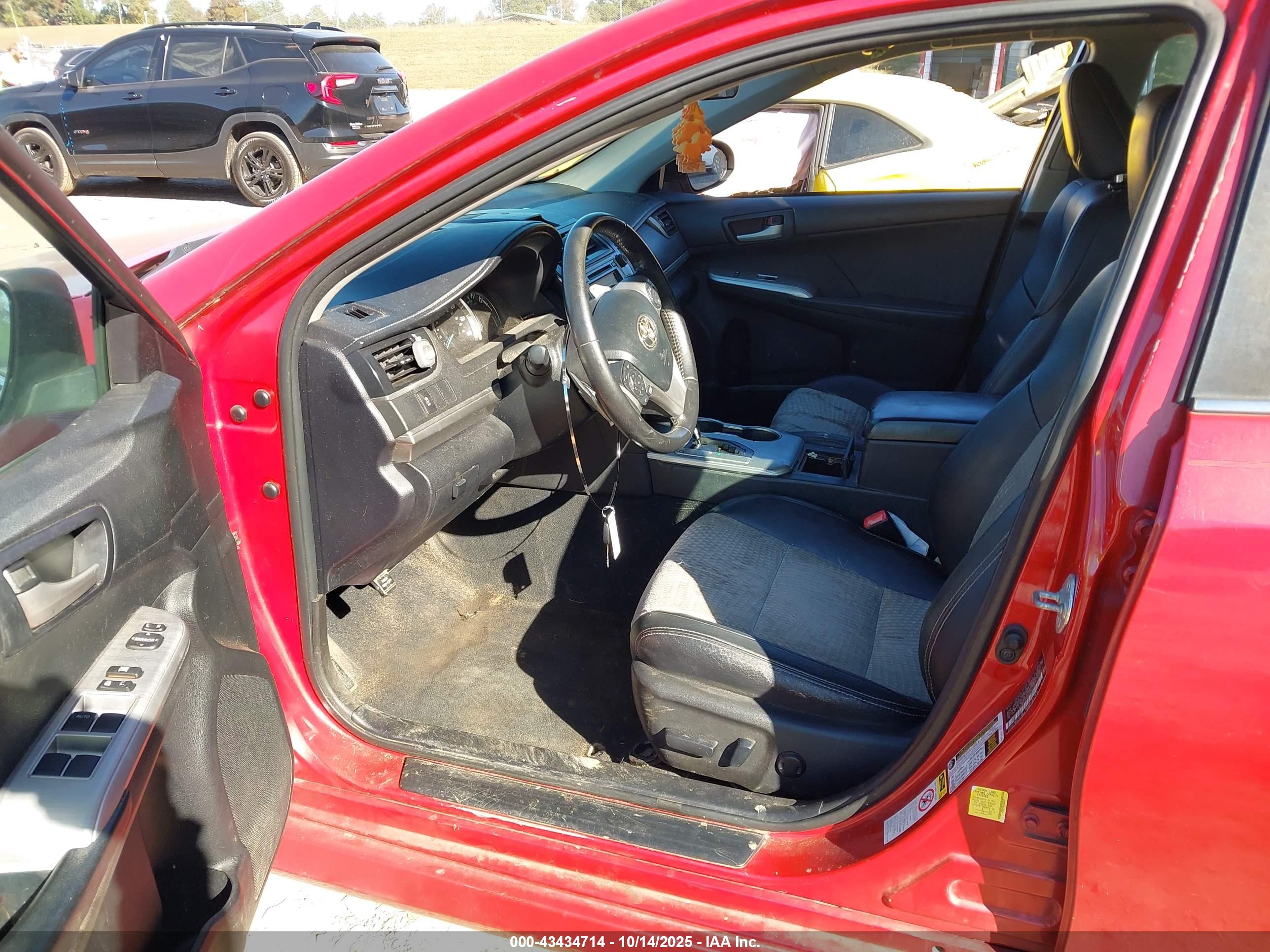 TOYOTA CAMRY image 5