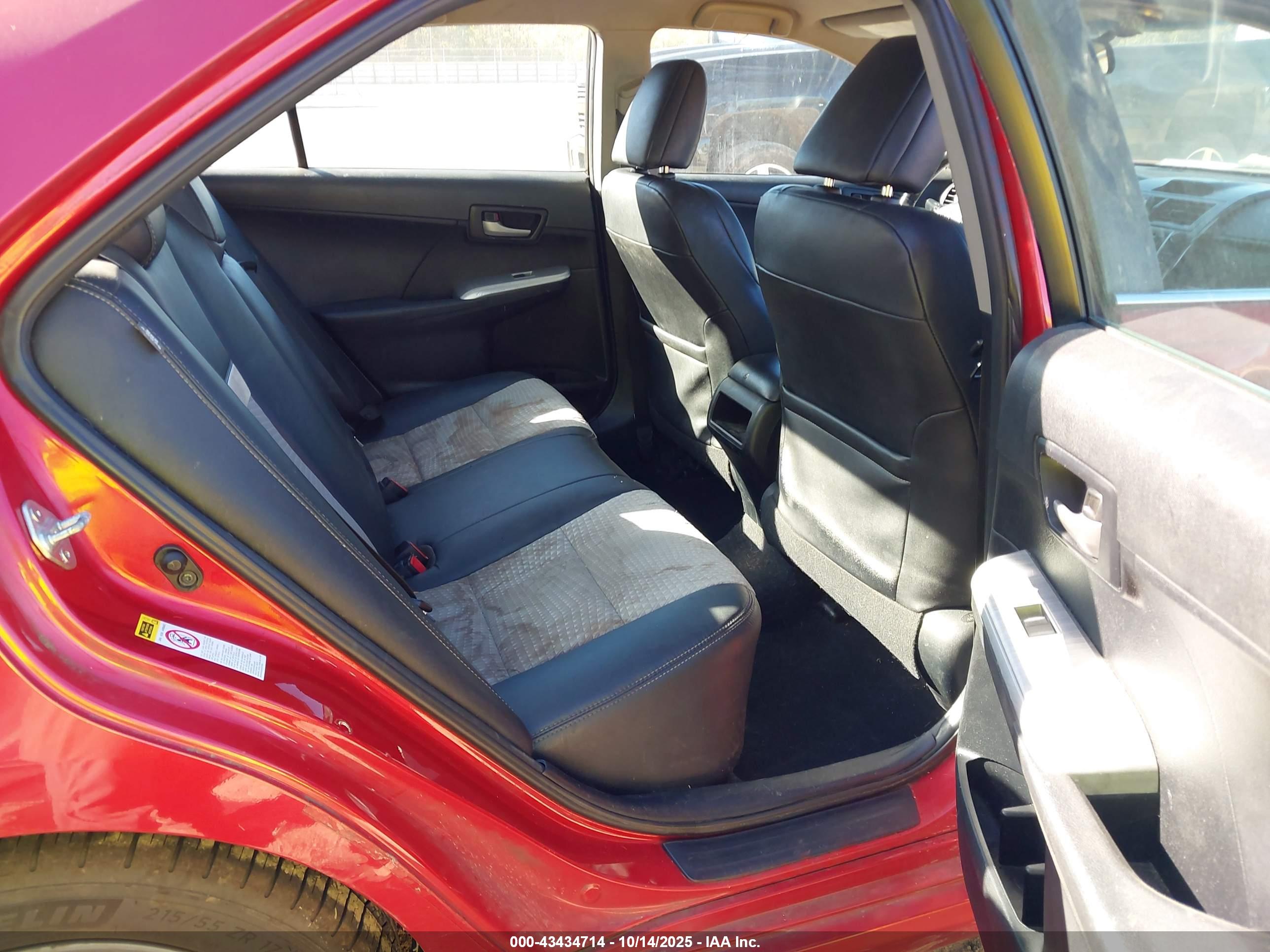 TOYOTA CAMRY image 8