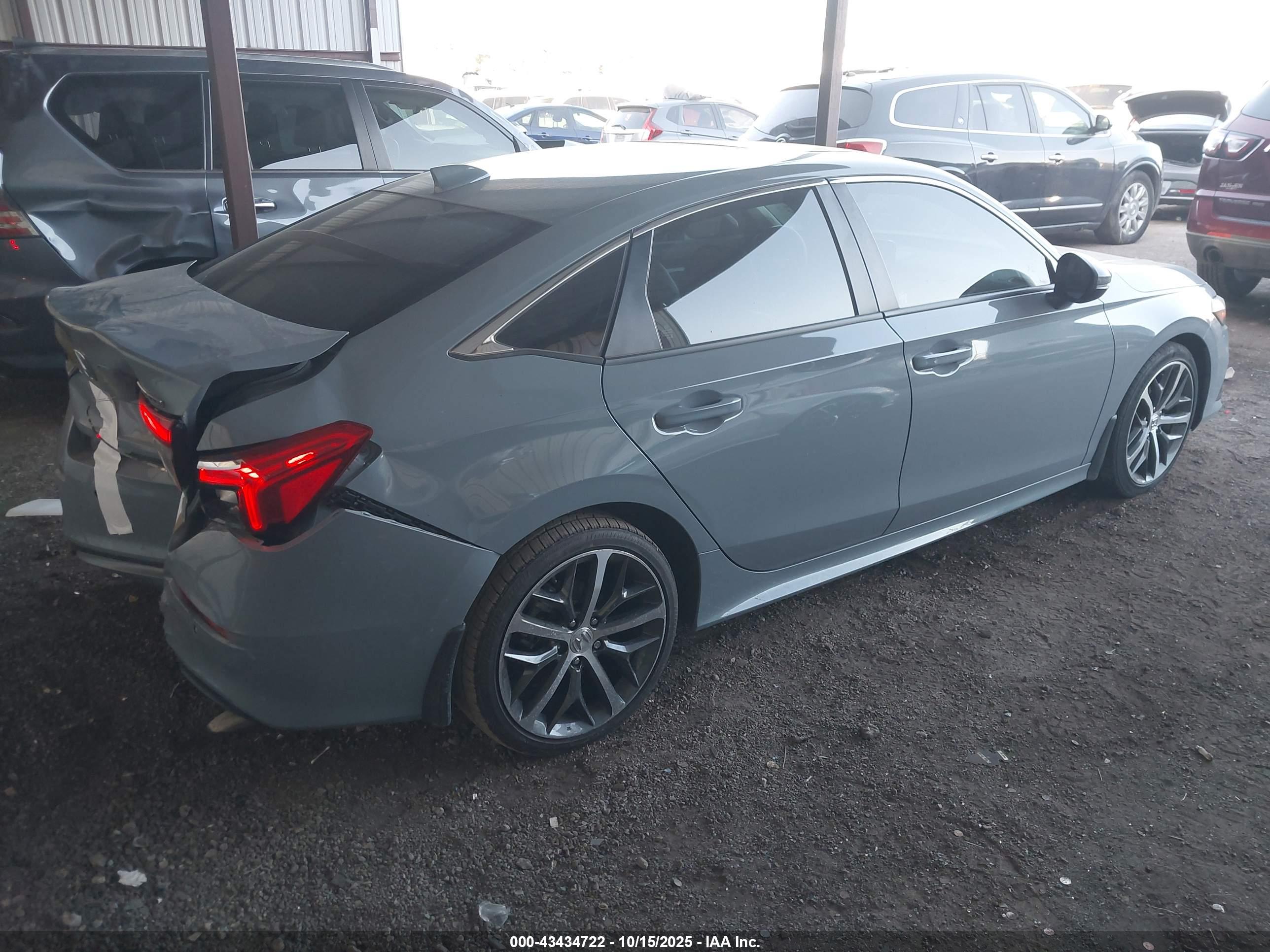 HONDA CIVIC image 4