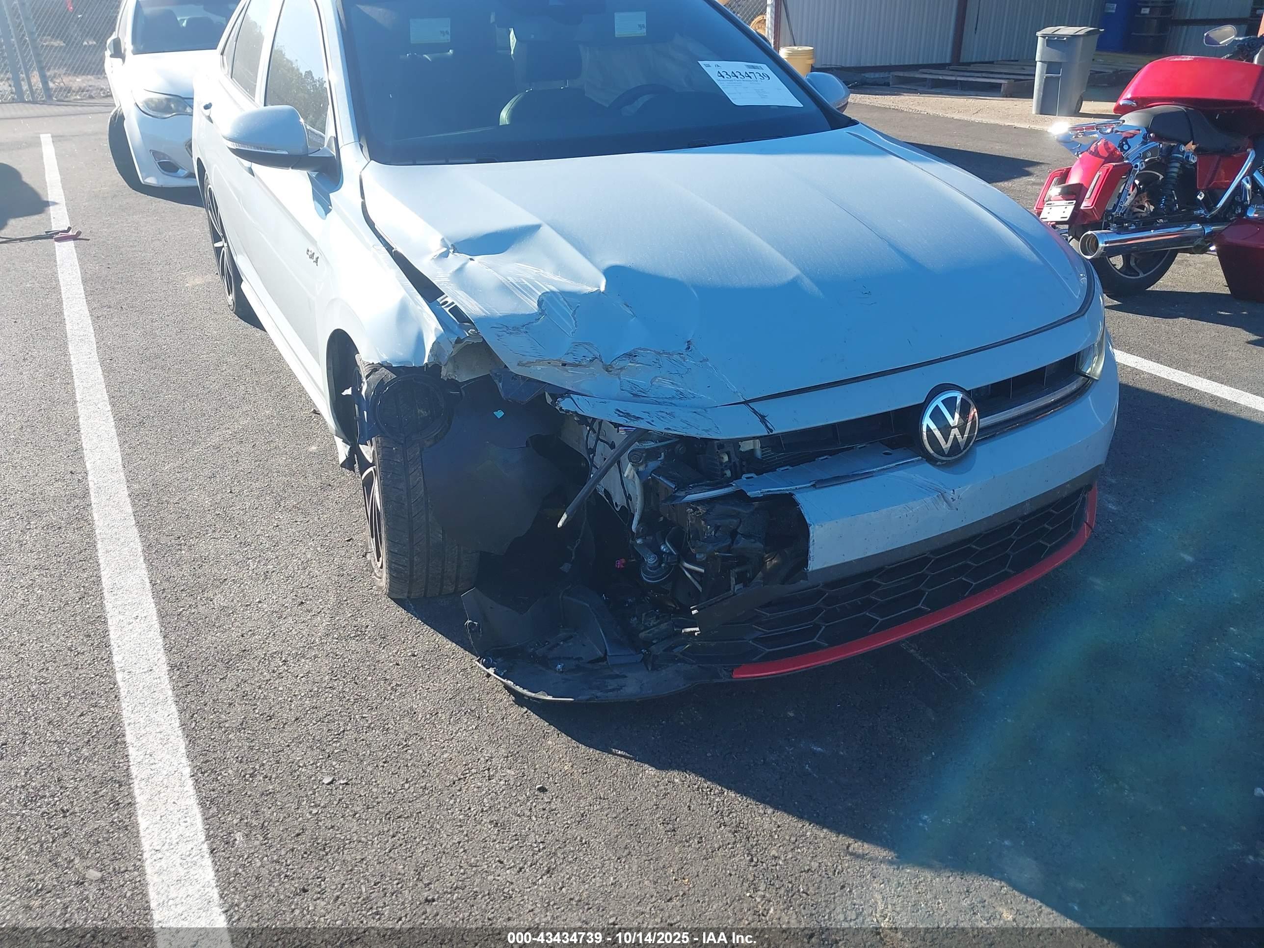 VOLKSWAGEN JETTA image 6