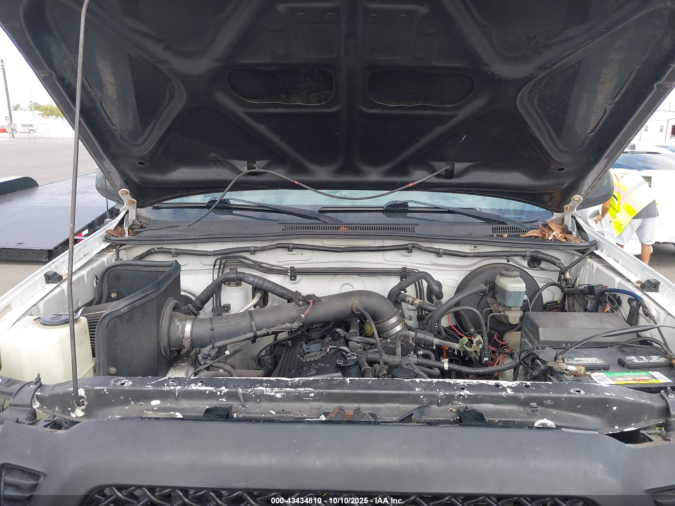 TOYOTA TACOMA image 10