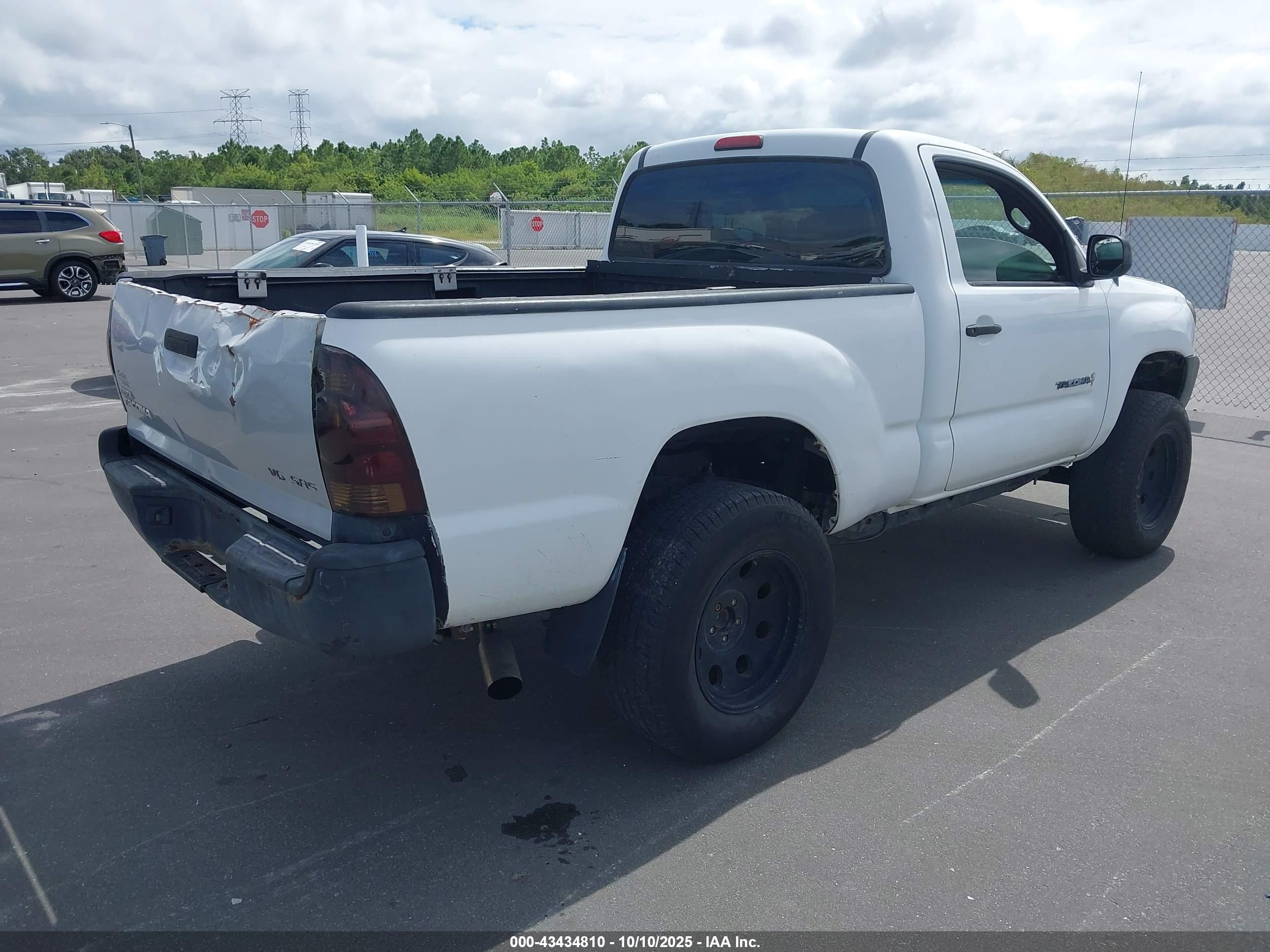 TOYOTA TACOMA image 4
