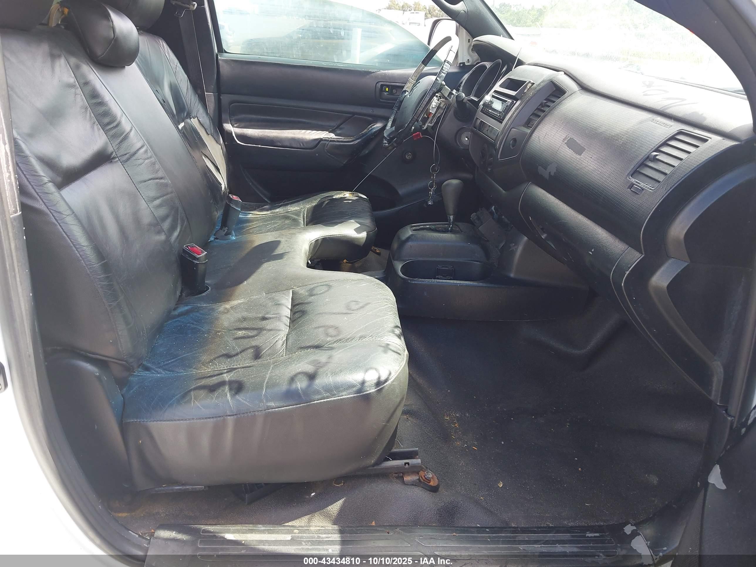 TOYOTA TACOMA image 5