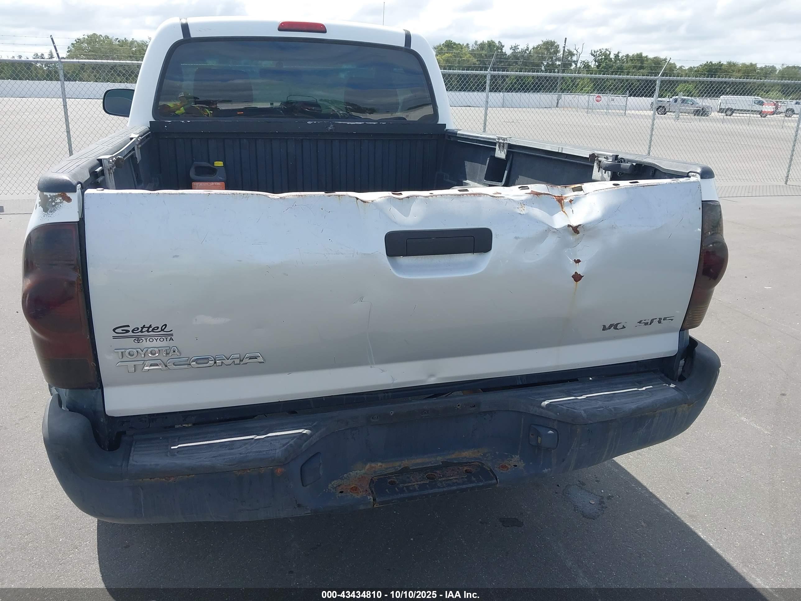 TOYOTA TACOMA image 6