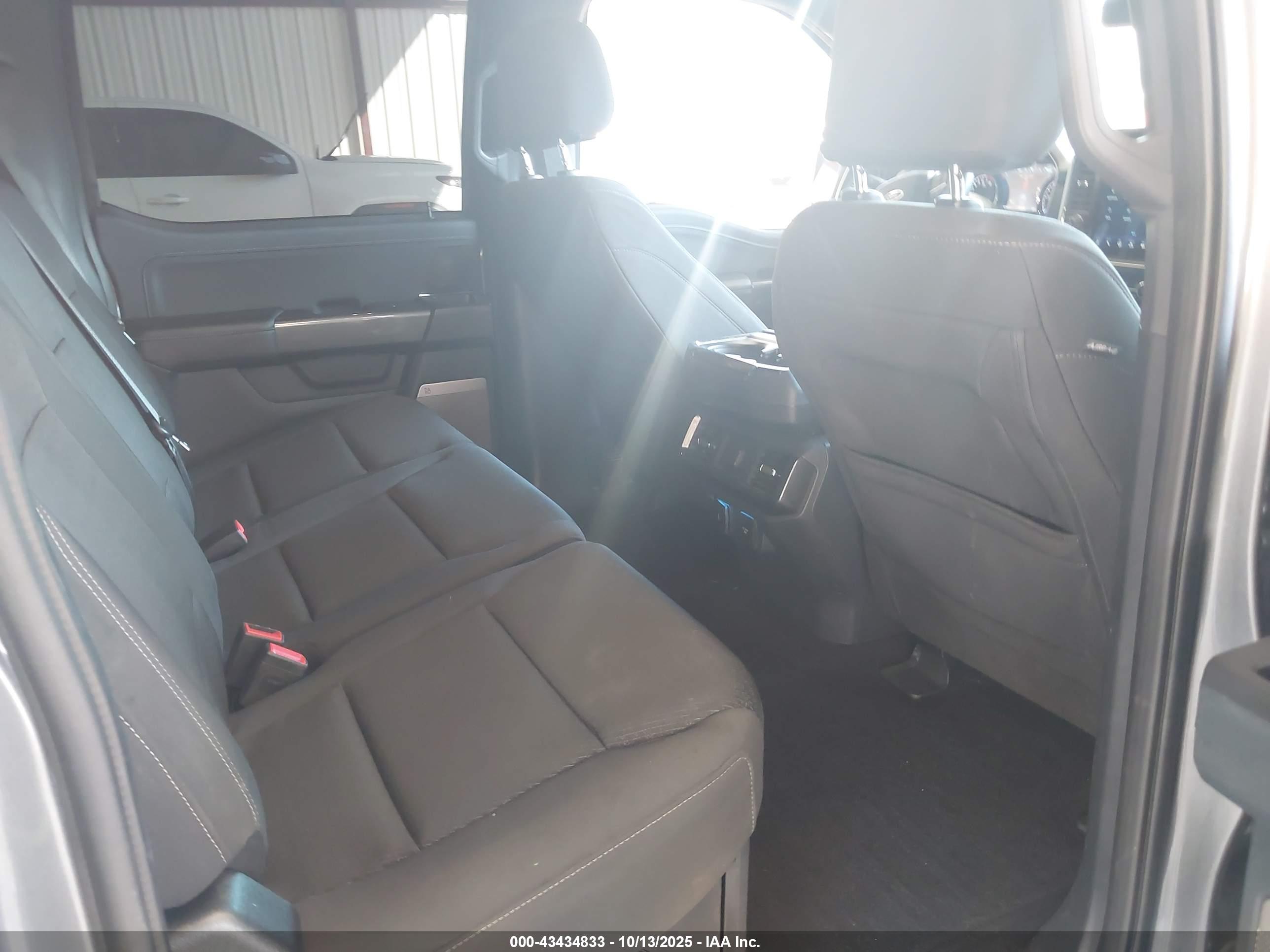 FORD F-150 image 8