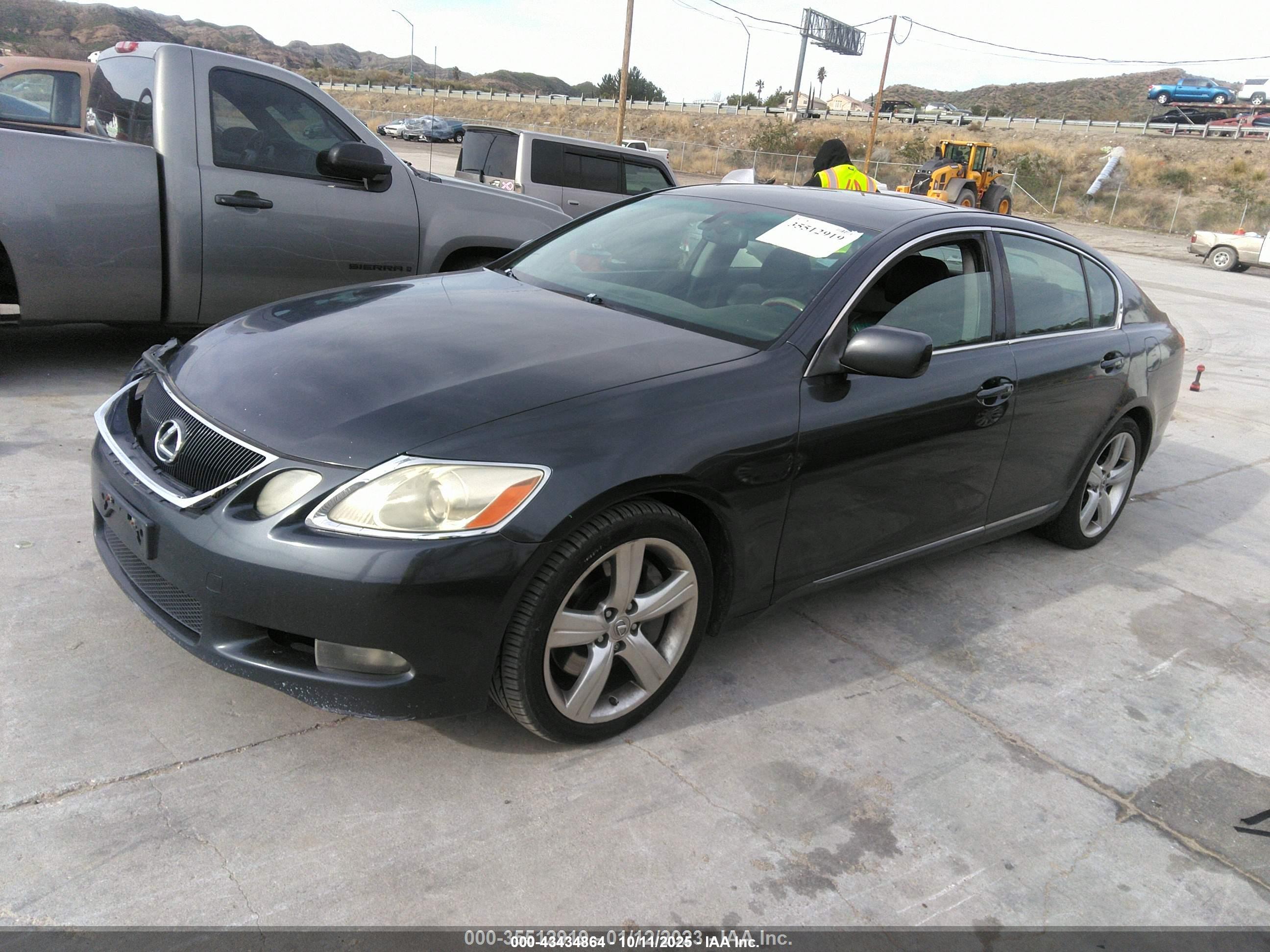 LEXUS GS image 2