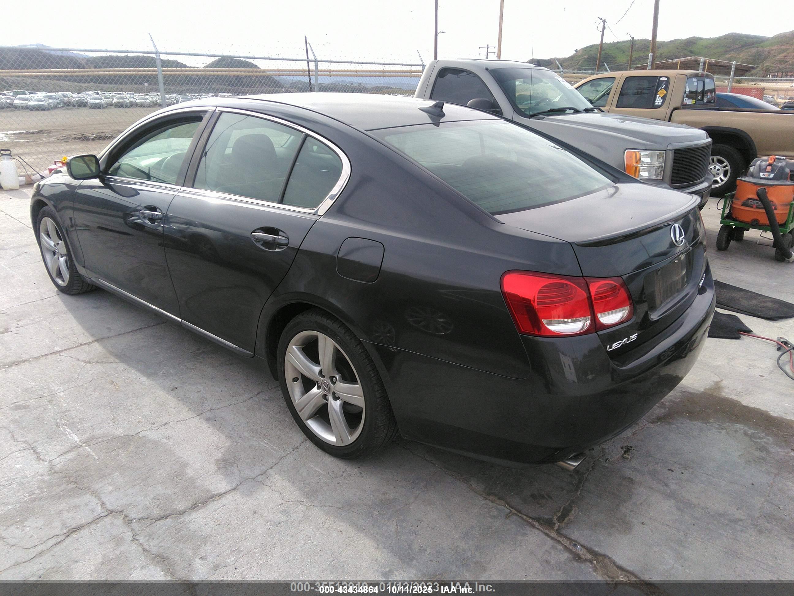LEXUS GS image 3