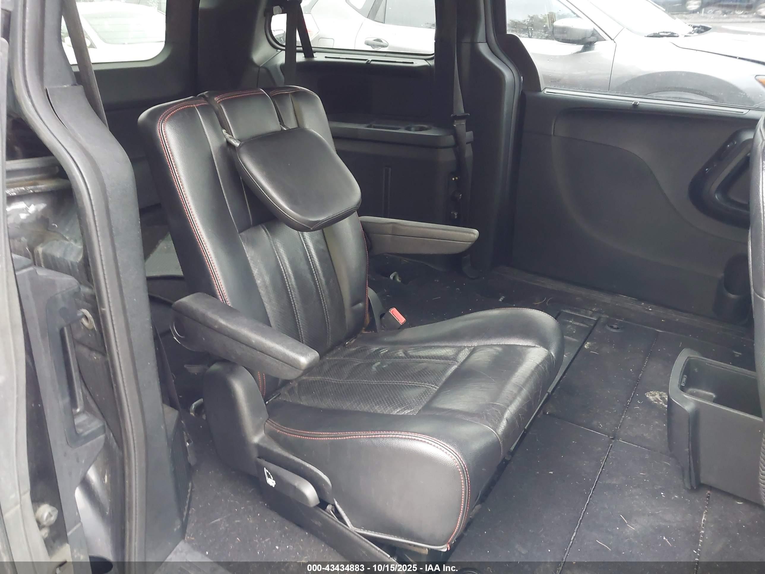 DODGE GRAND image 8