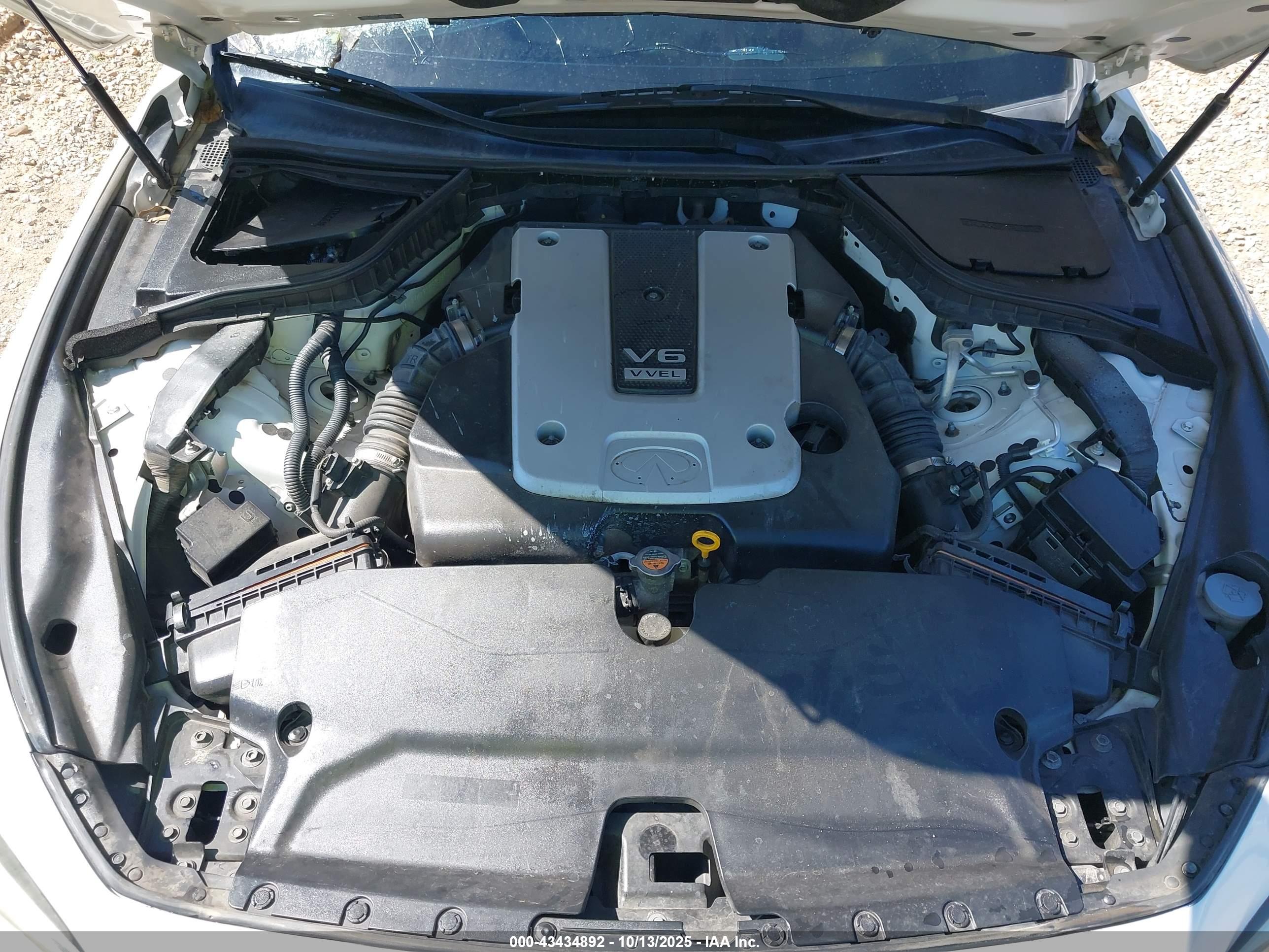 INFINITI Q50 image 10