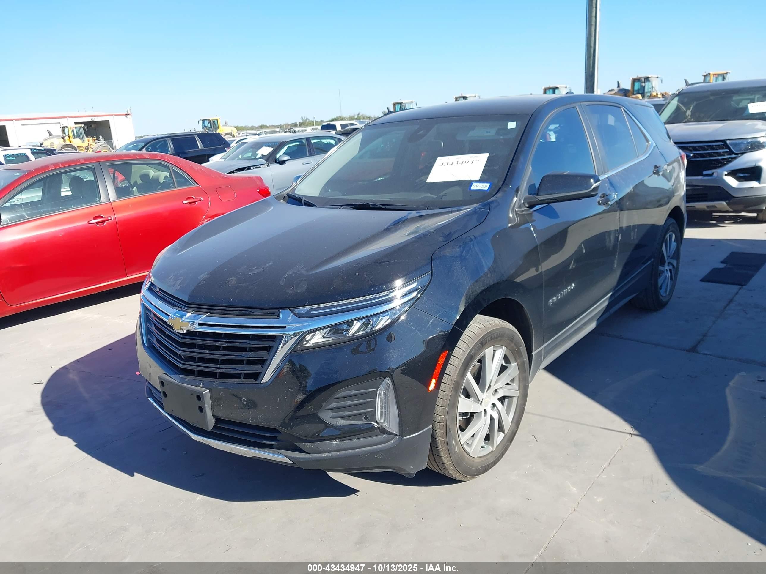 CHEVROLET EQUINOX image 2