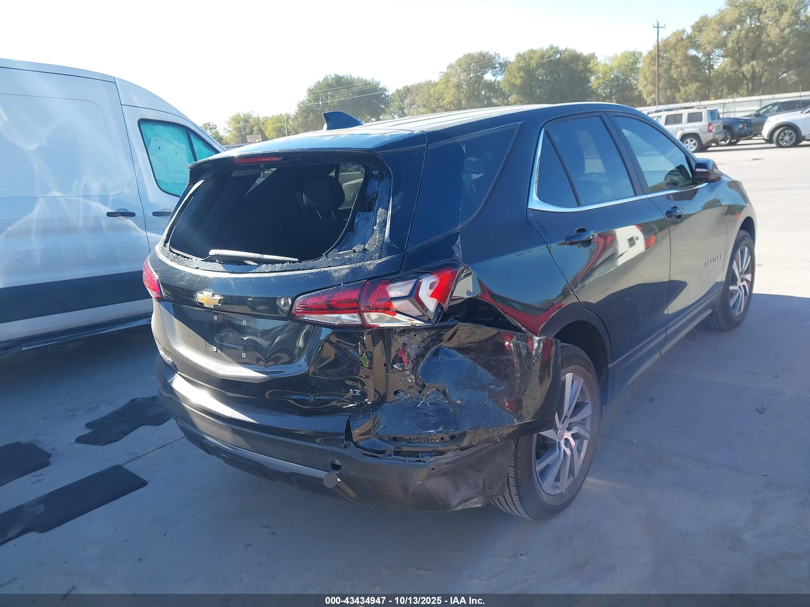 CHEVROLET EQUINOX image 4