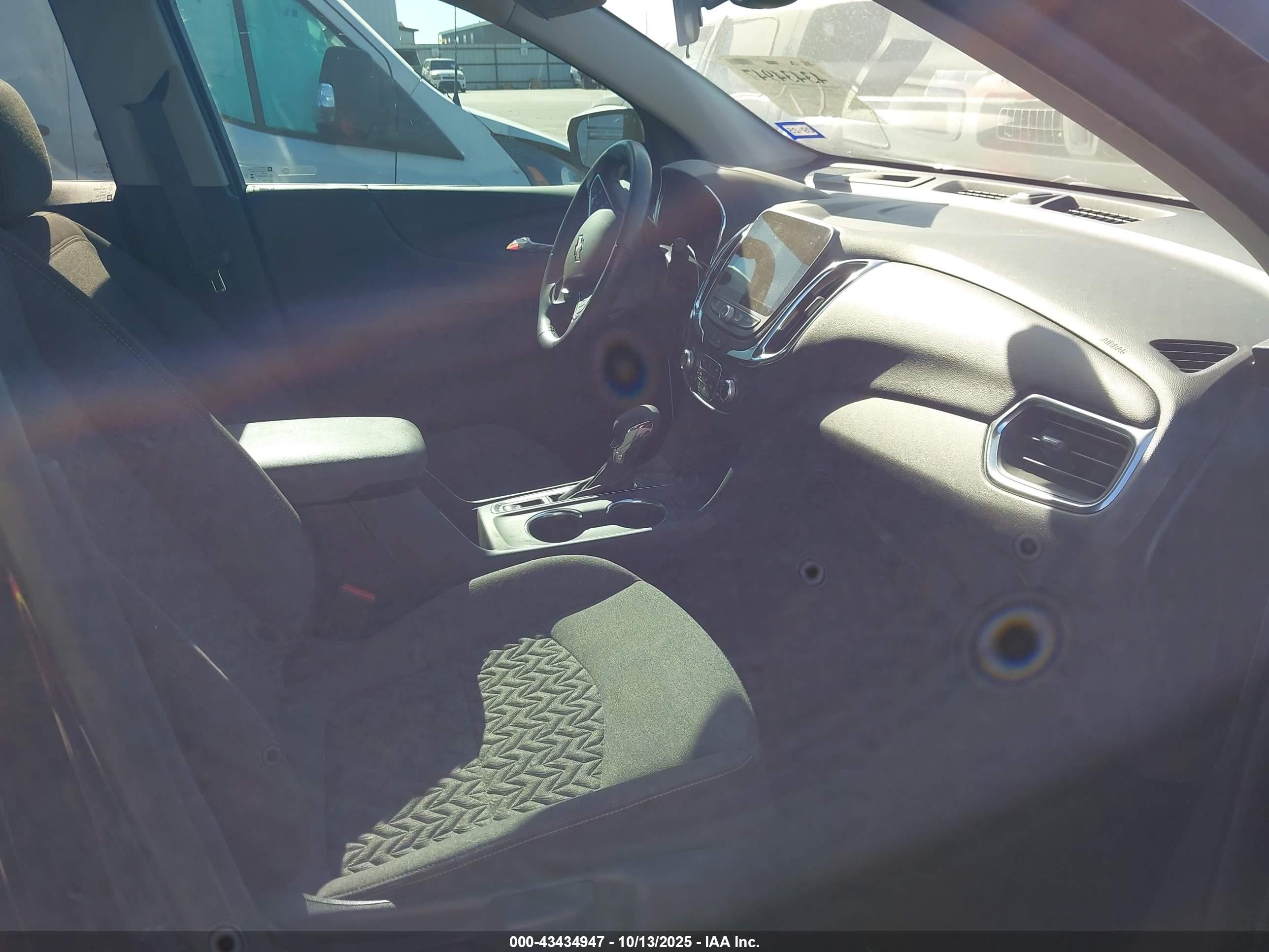 CHEVROLET EQUINOX image 5