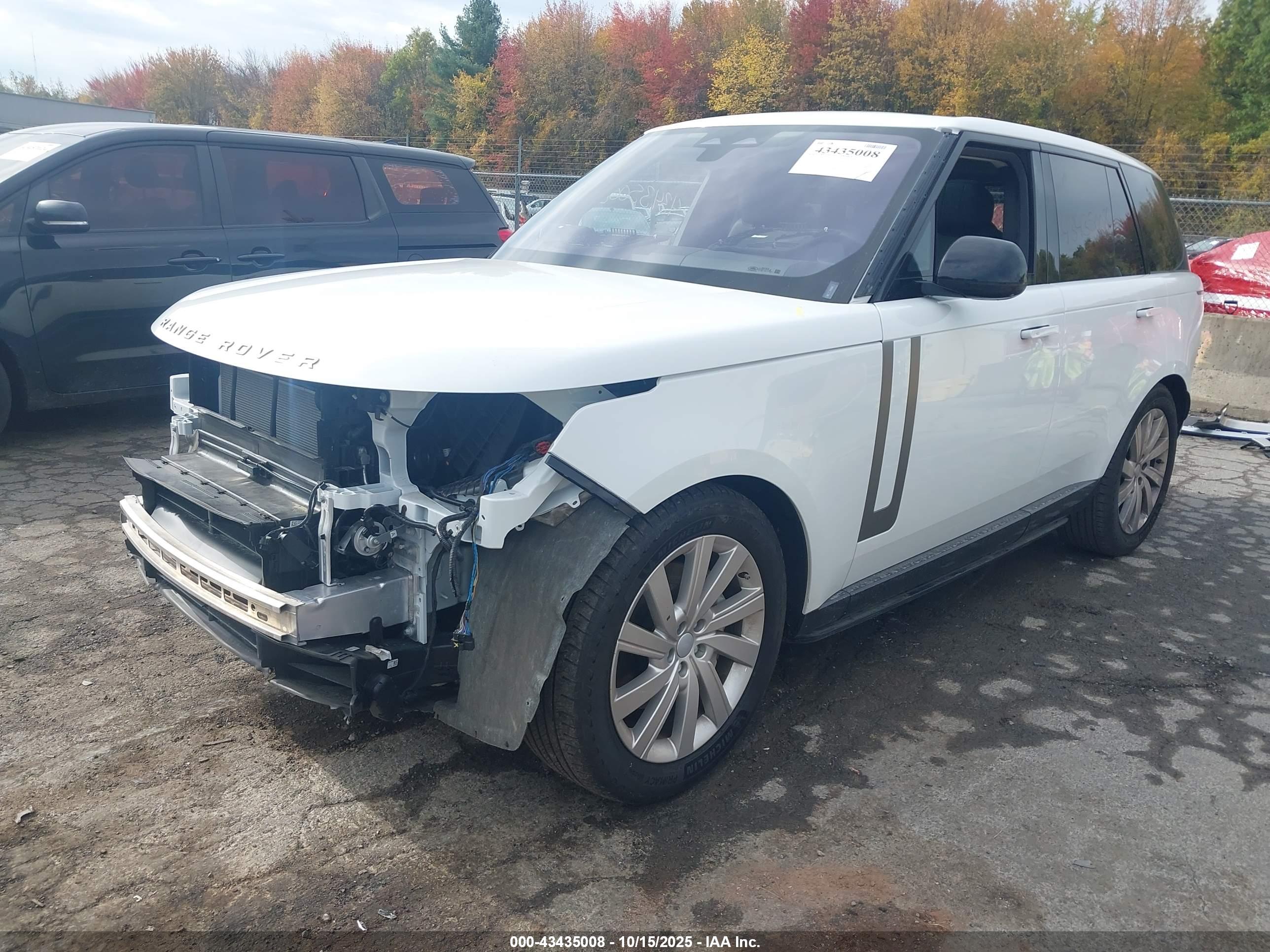 LAND ROVER image 2