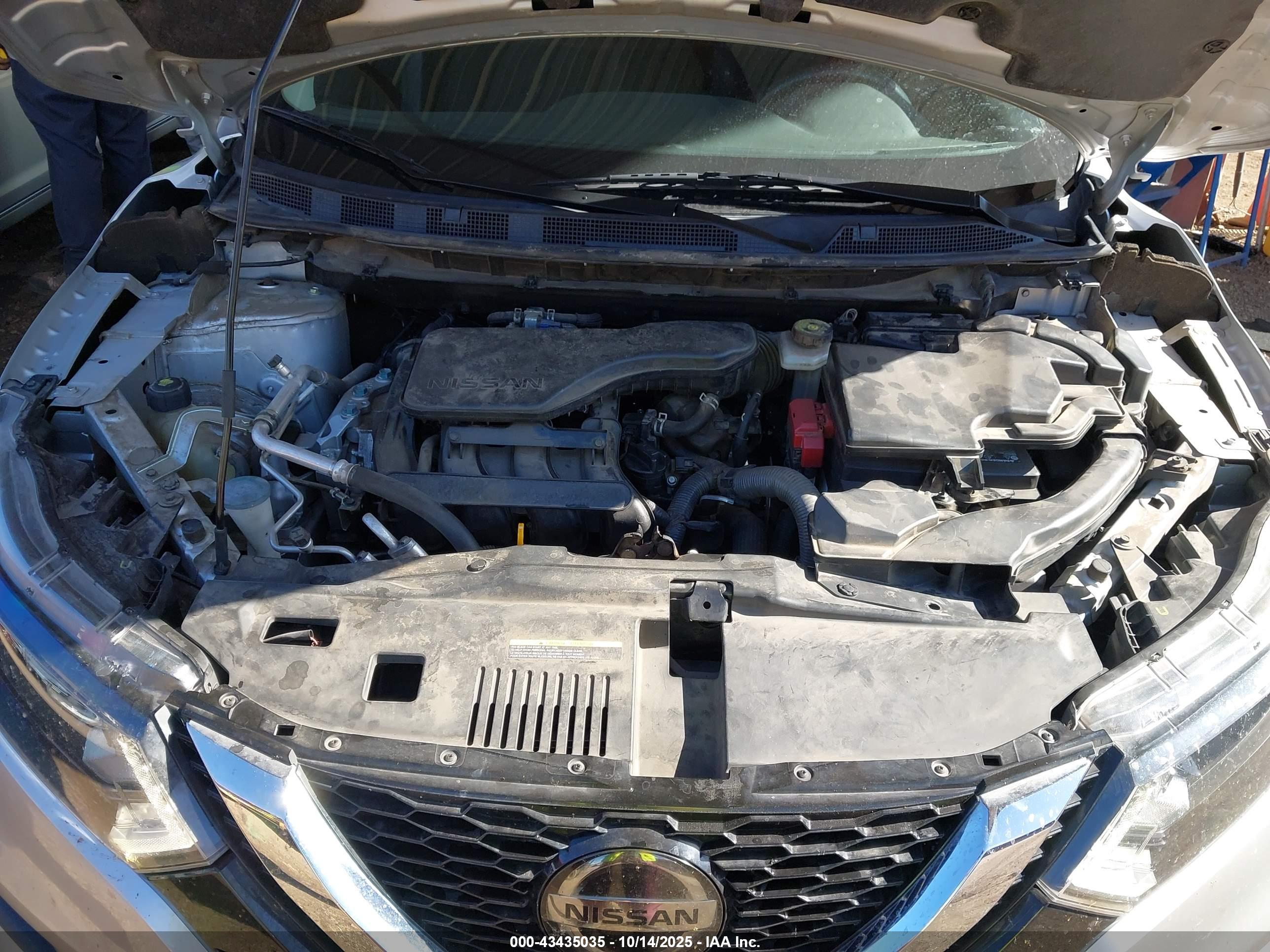 NISSAN ROGUE image 10