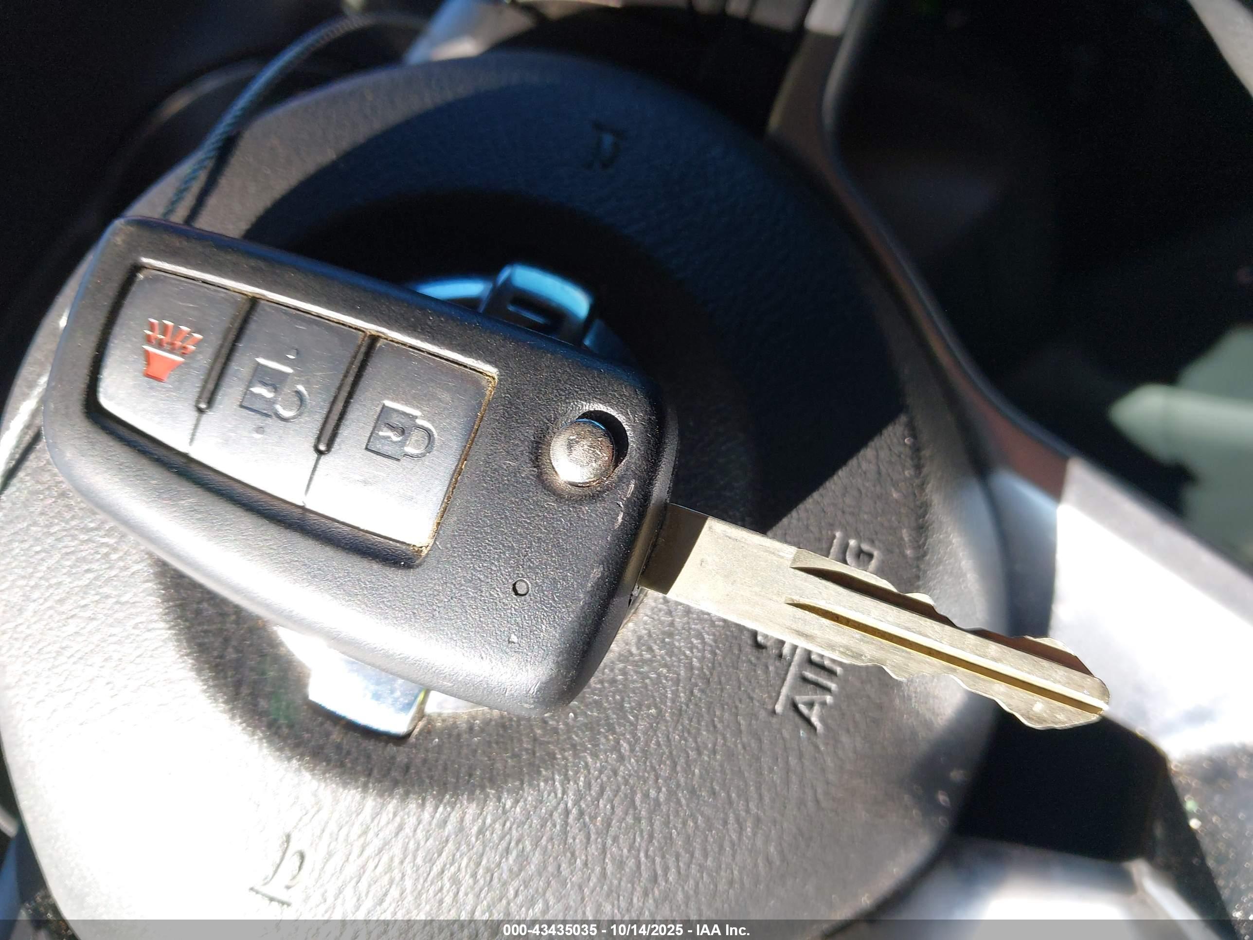NISSAN ROGUE image 11