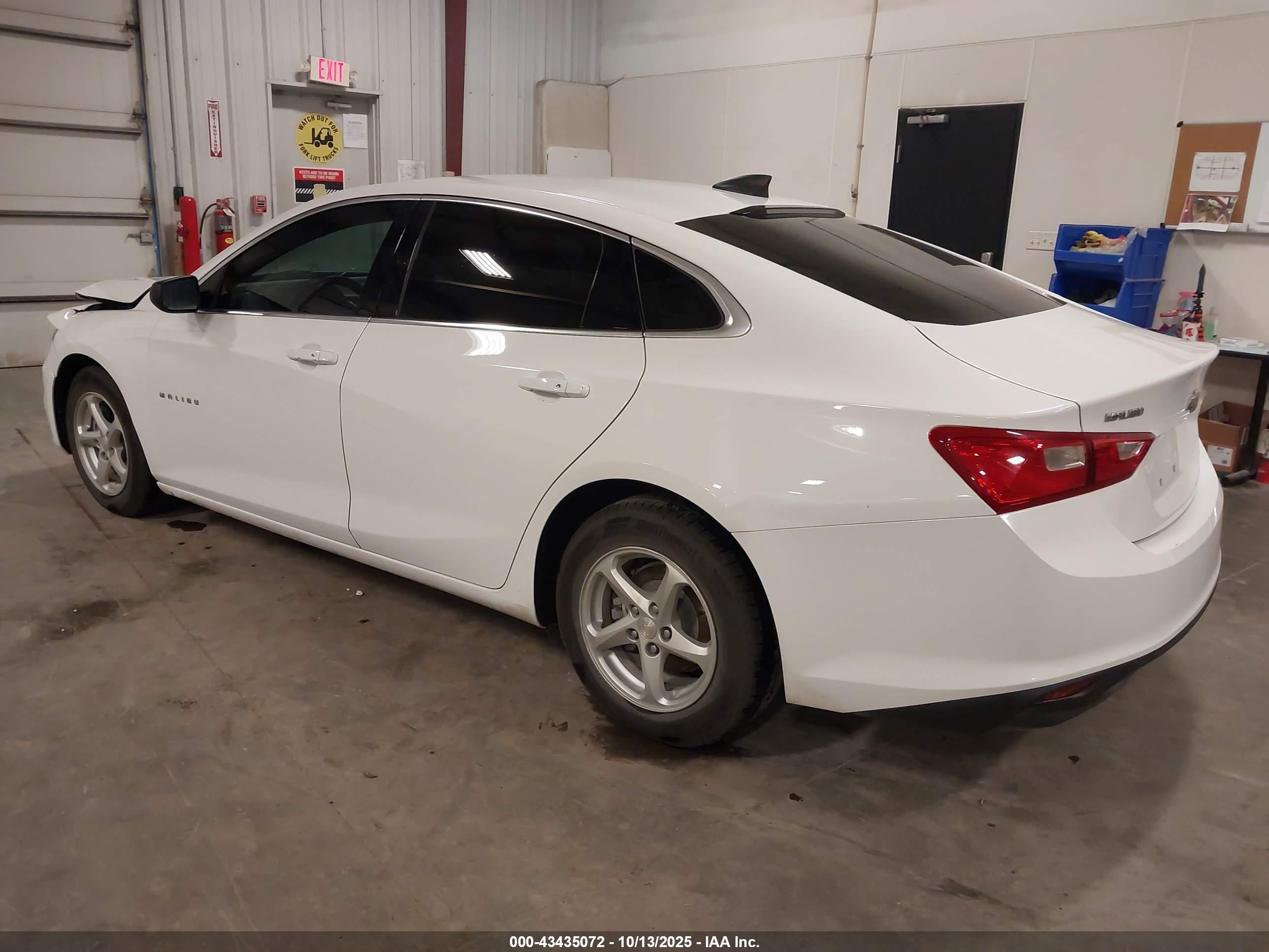 CHEVROLET MALIBU image 3