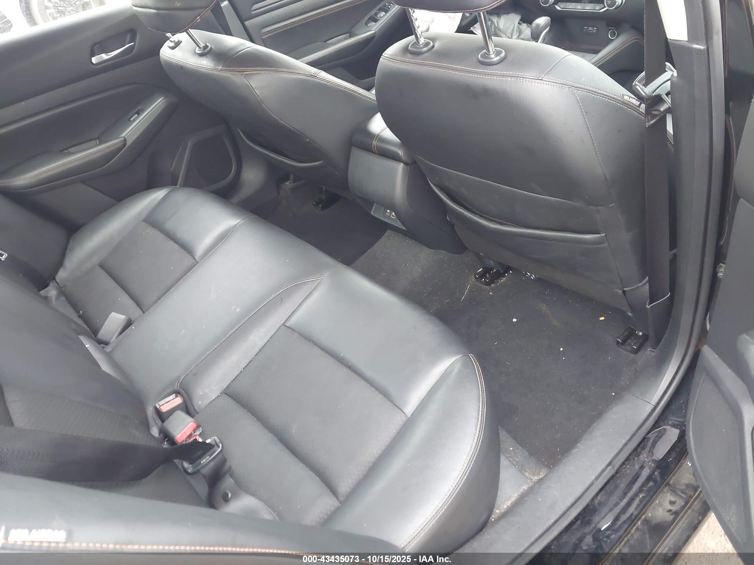NISSAN ALTIMA image 8