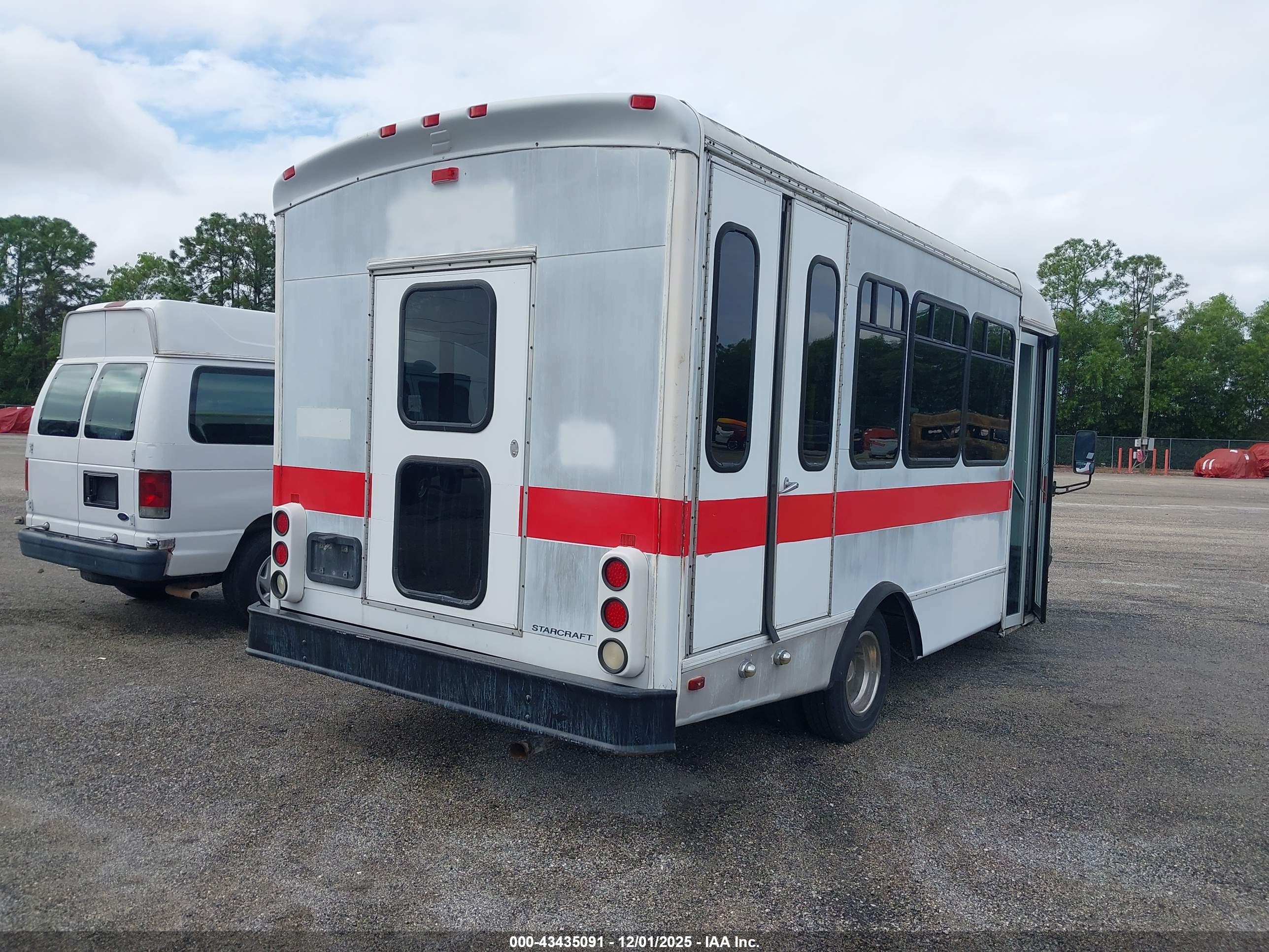 FORD E-350 image 4