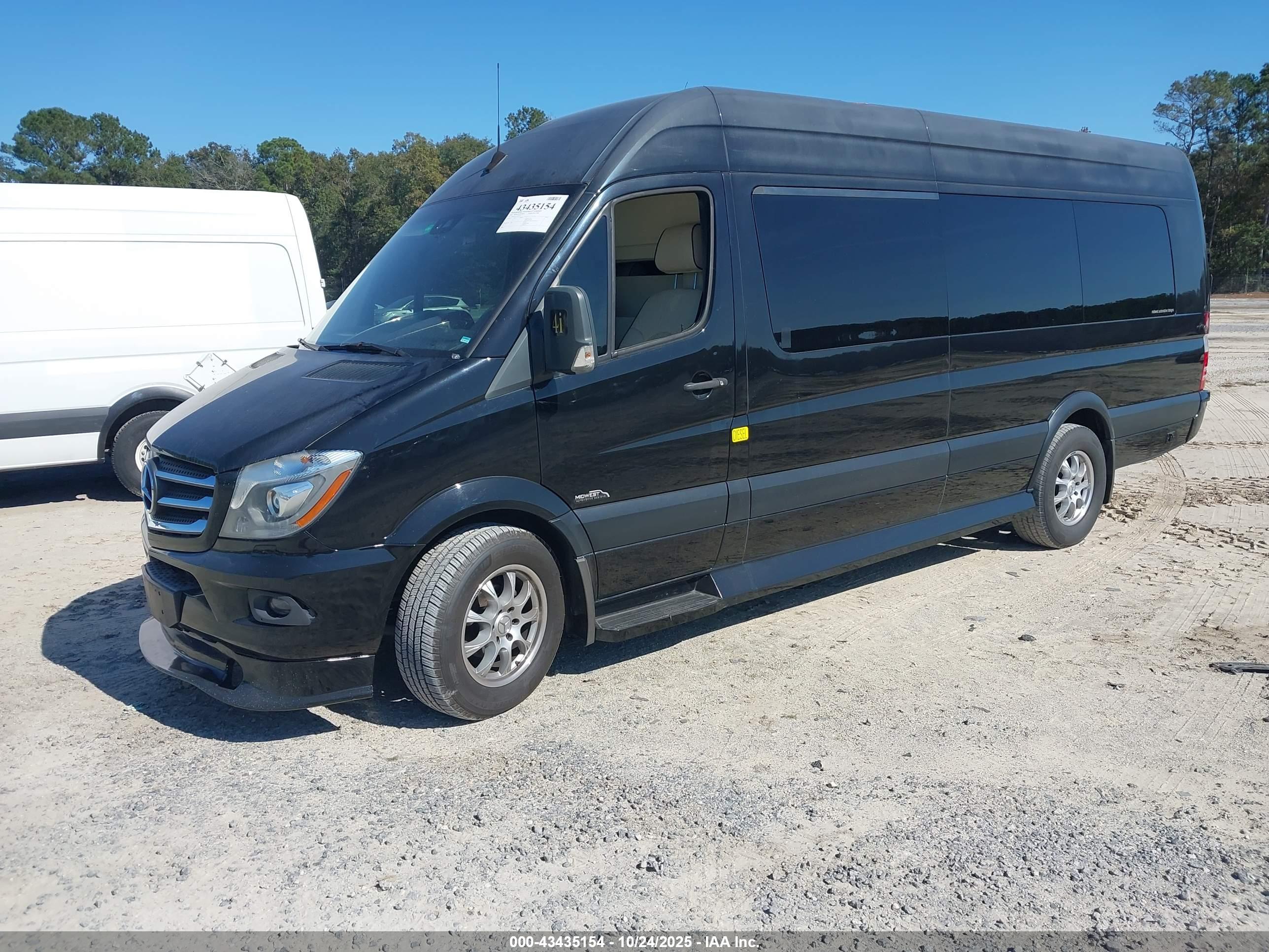 MERCEDES-BENZ SPRINTER image 2