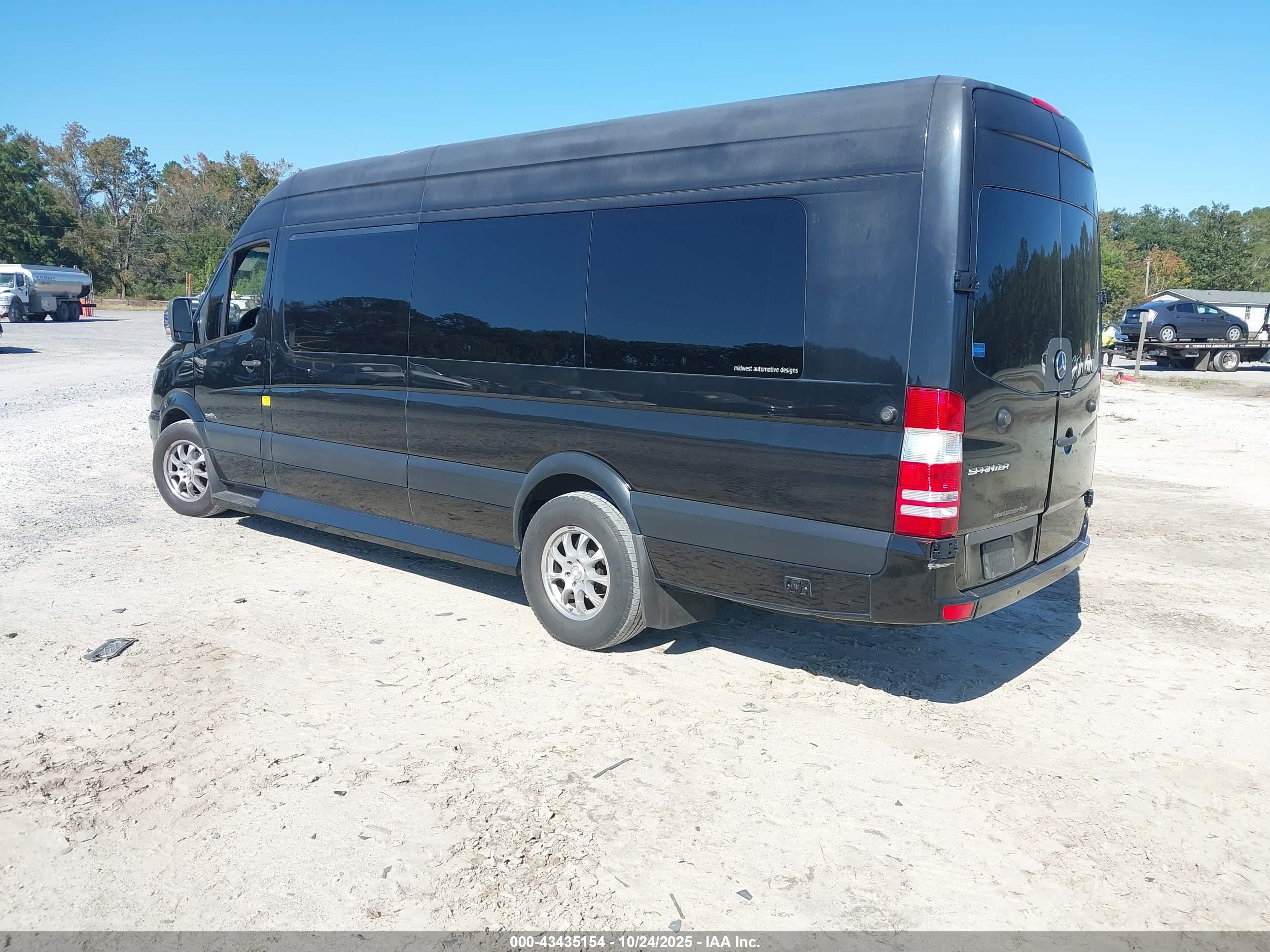 MERCEDES-BENZ SPRINTER image 3
