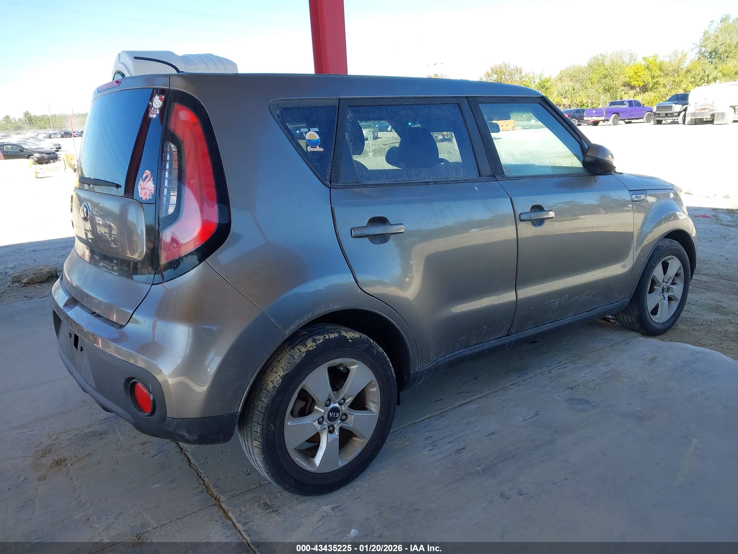 KIA SOUL image 4