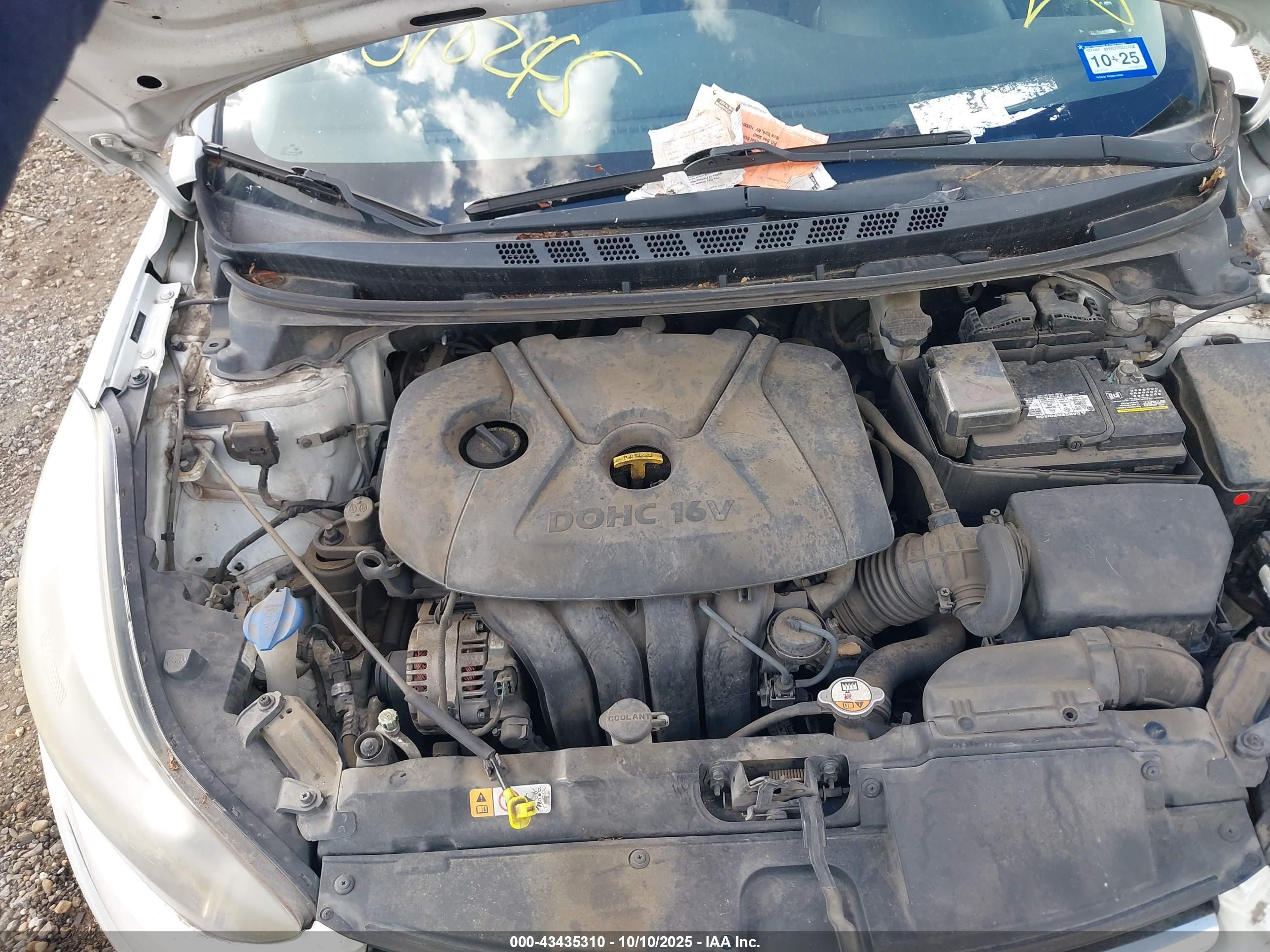 HYUNDAI ELANTRA image 10